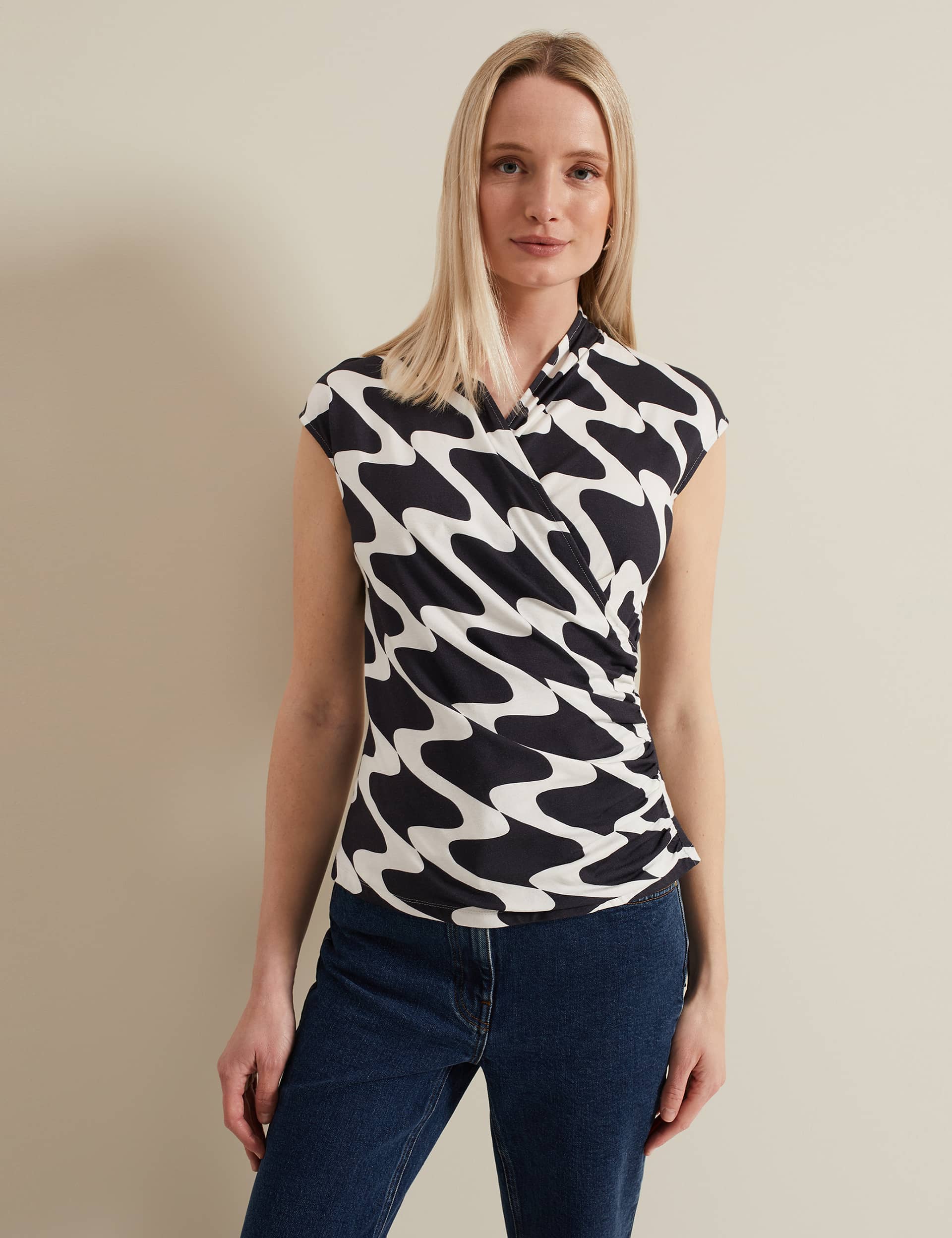 Phase Eight Women's Printed V-Neck Wrap Top
