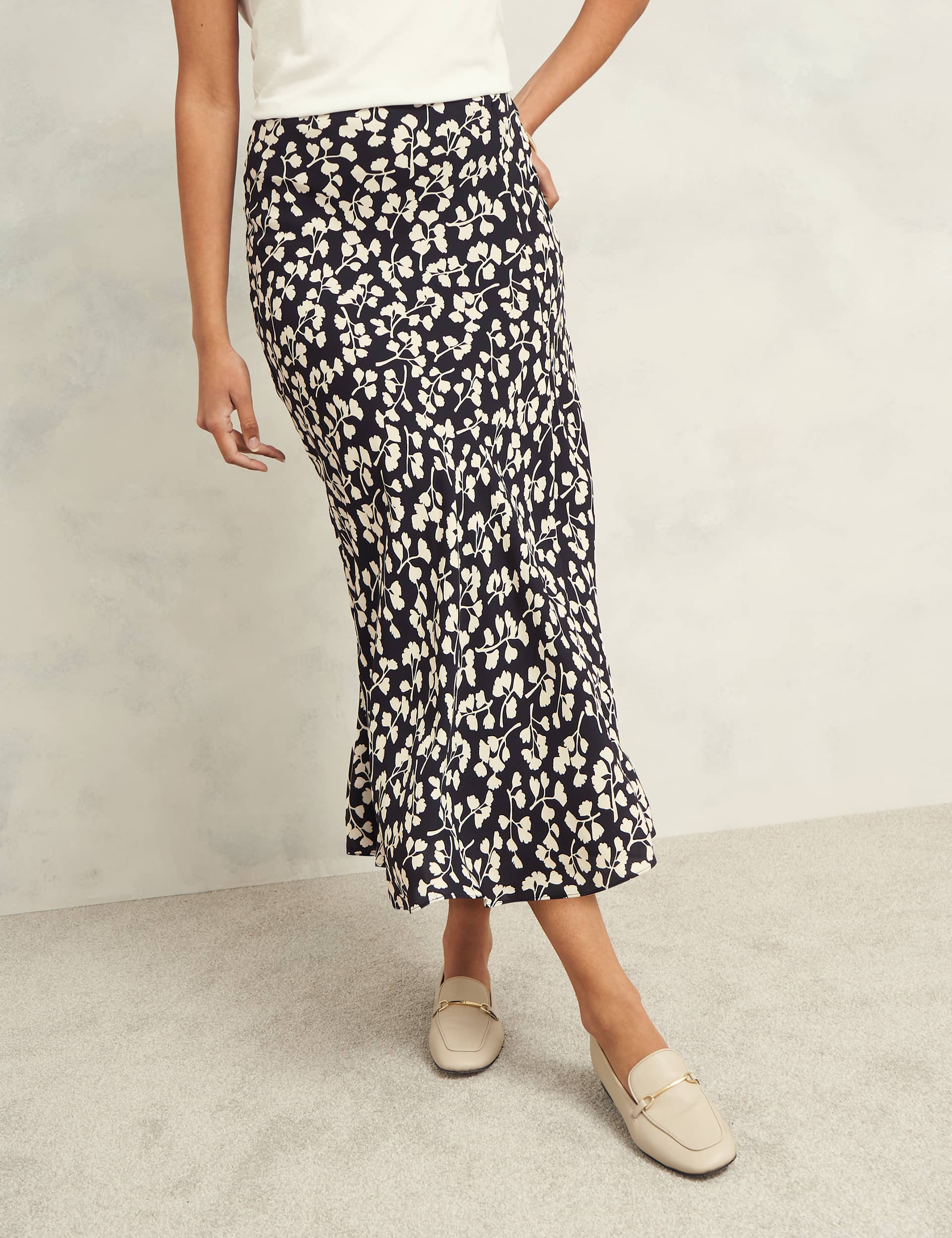 Hobbs Women's Printed Midi Slip Skirt - 8 - Navy Mix, Navy Mix