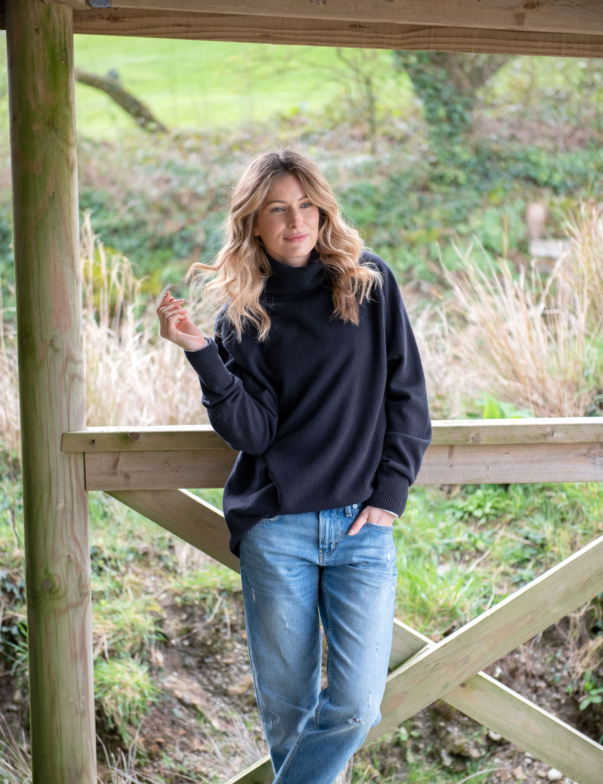 Celtic & Co. Women's Pure Wool Roll Neck Relaxed Longline Jumper - XS - Navy, Navy