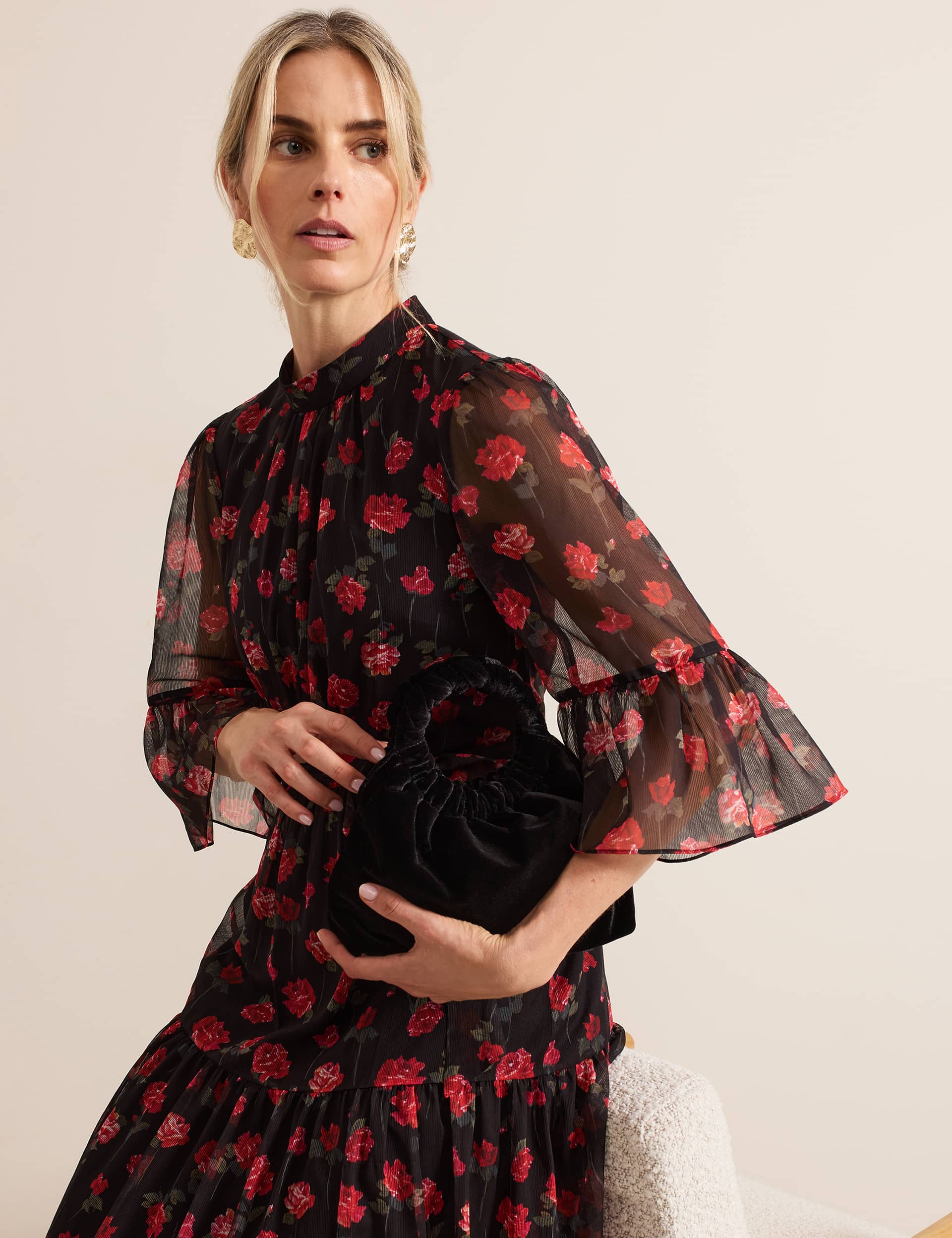 Phase Eight Women's Velvet Ruched Grab Bag