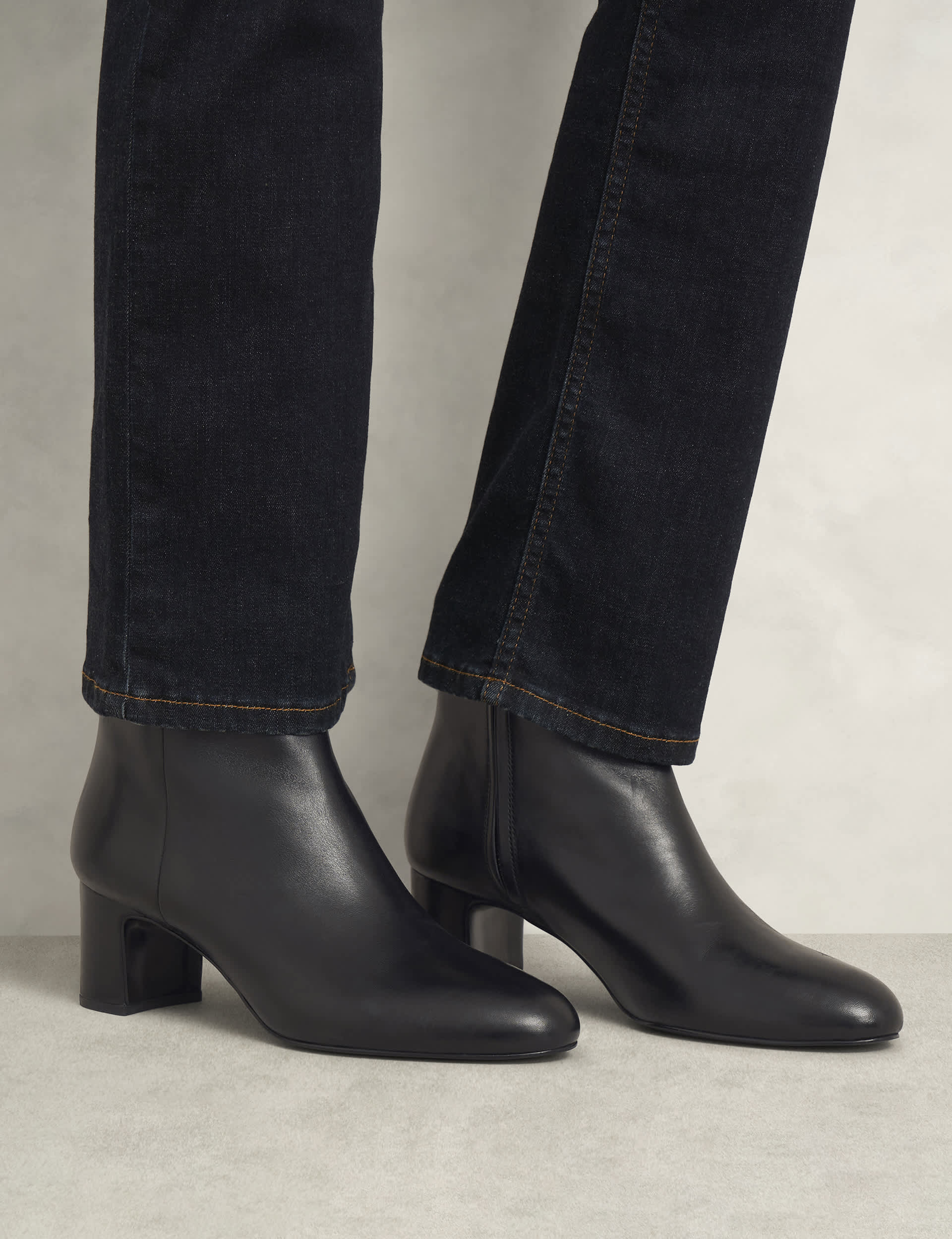 Hobbs Women's Leather Block Heel Ankle Boots