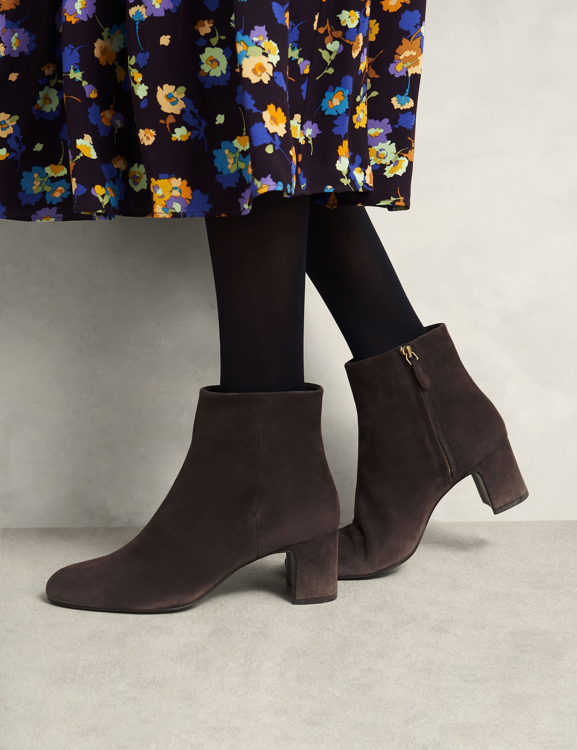 Hobbs Women's Leather Block Heel Round Toe Ankle Boots