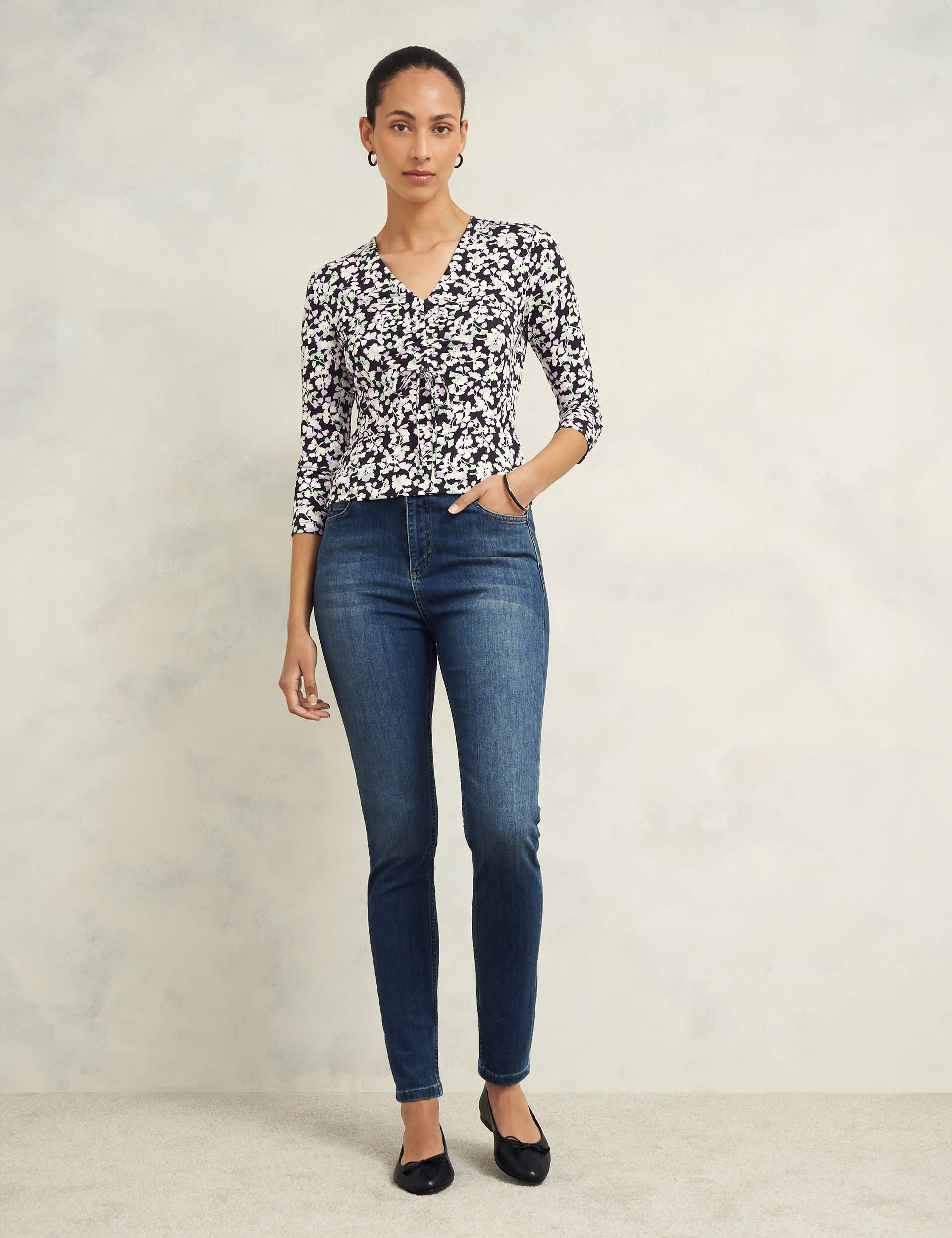 Hobbs Women's Floral V-Neck Top - M - Navy Mix, Navy Mix