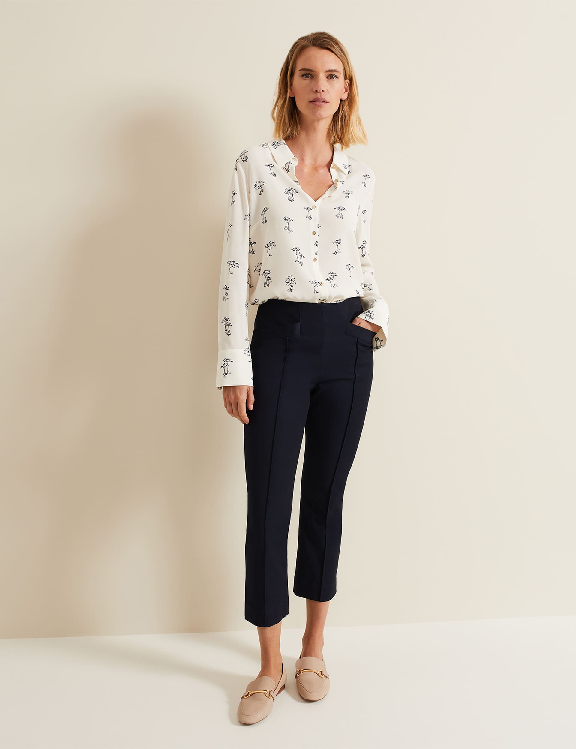 Phase Eight Women's Cotton Blend Cropped Trousers with Stretch - 16 - Navy, Navy