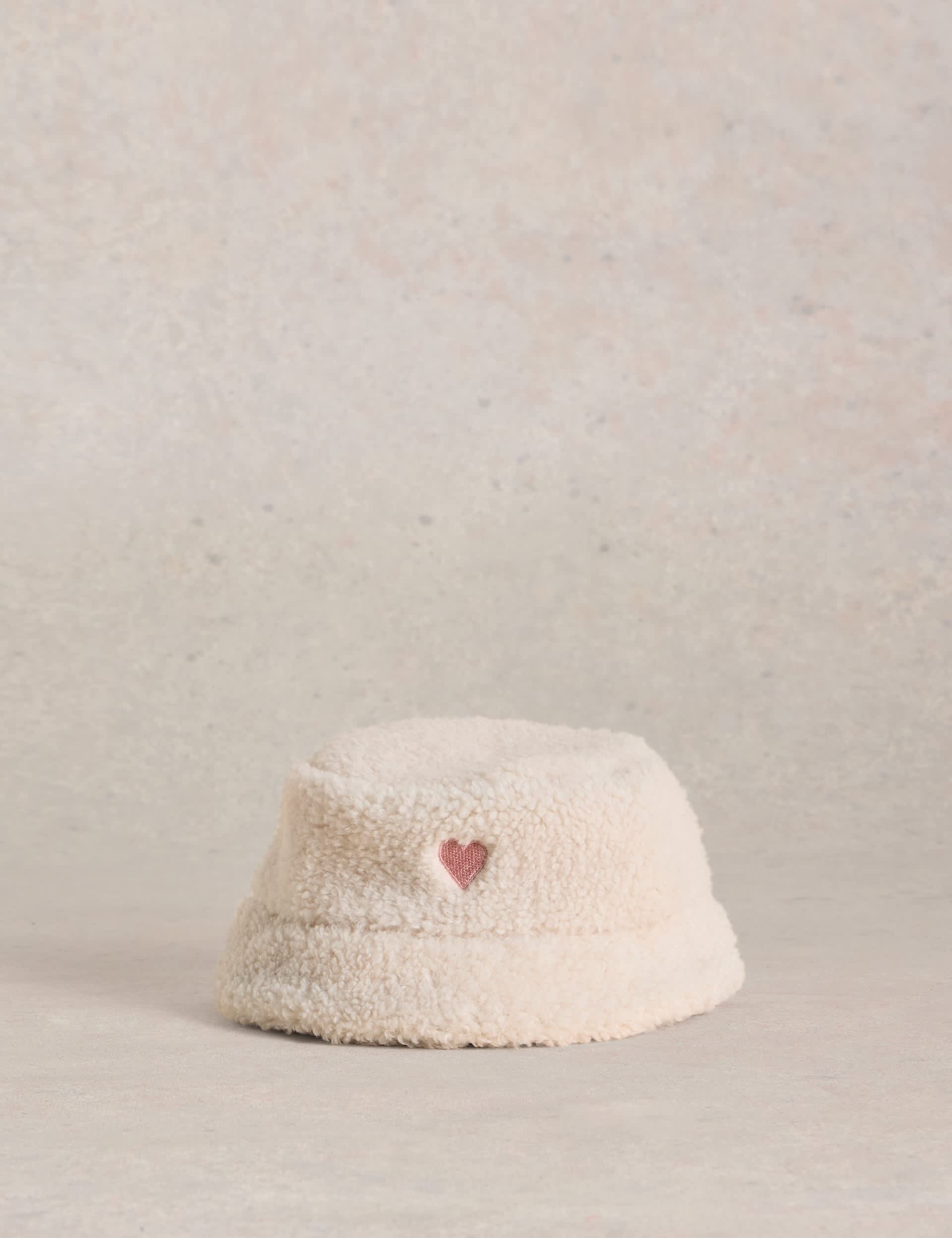 White Stuff Kids Borg Heart Embroidered Winter Hat - M-L - Natural, Natural