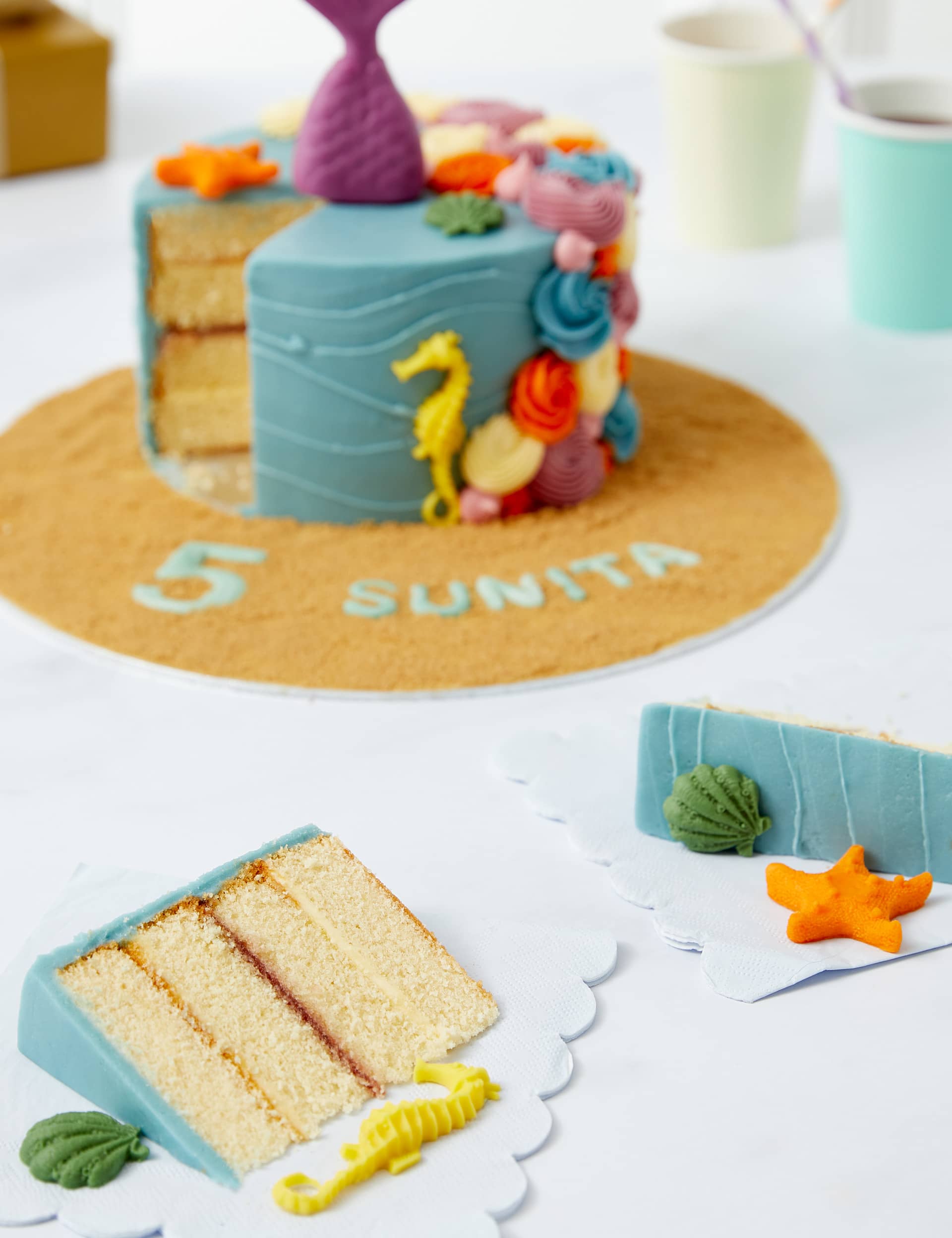 PersonalisedUndertheSeaMermaidCake(Serves20)