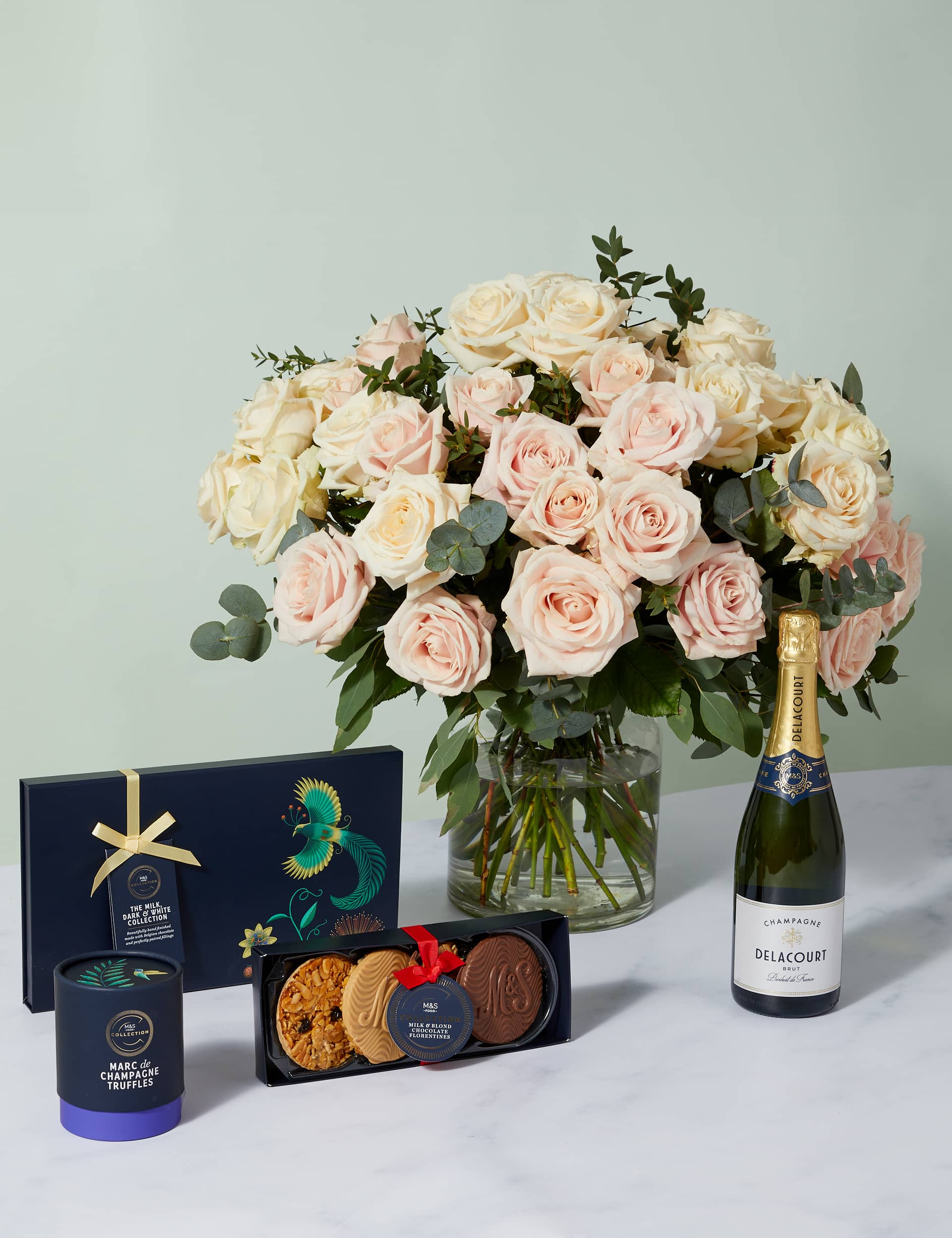 M&S Luxury Rose Bouquet Bundle