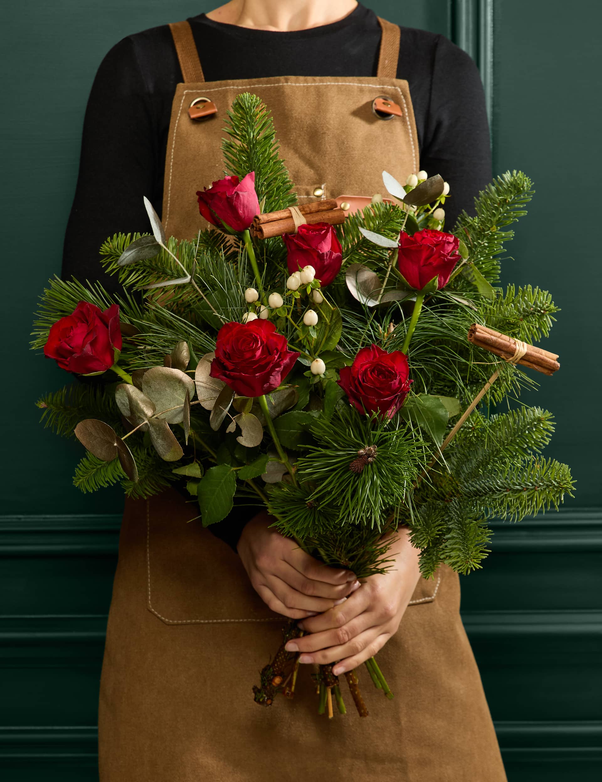 M&S Festive Rose & Cinnamon Bouquet