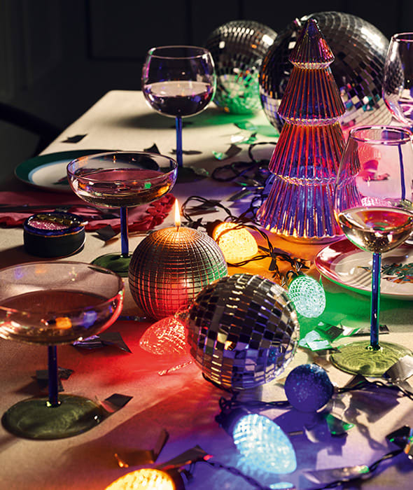 Party Starters Christmas table decorating theme