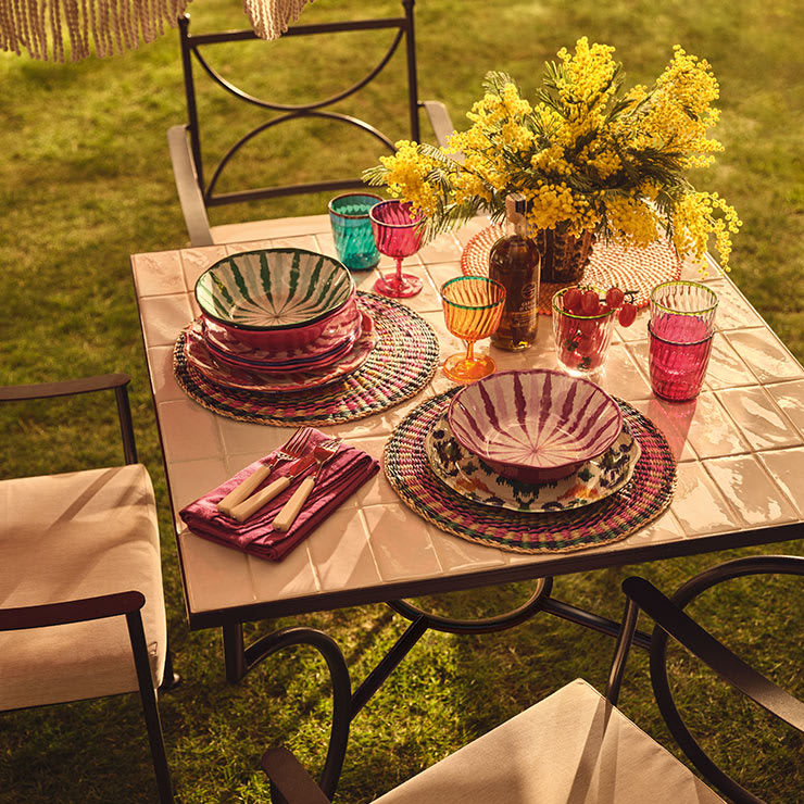Outdoor tableware