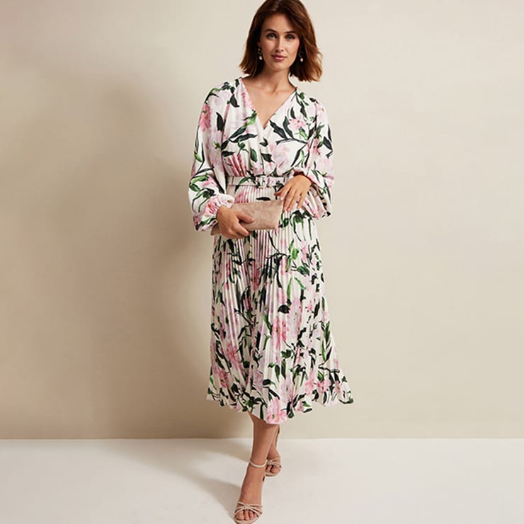 BE THE BEST-DRESSED MOTHER OF THE BRIDE 