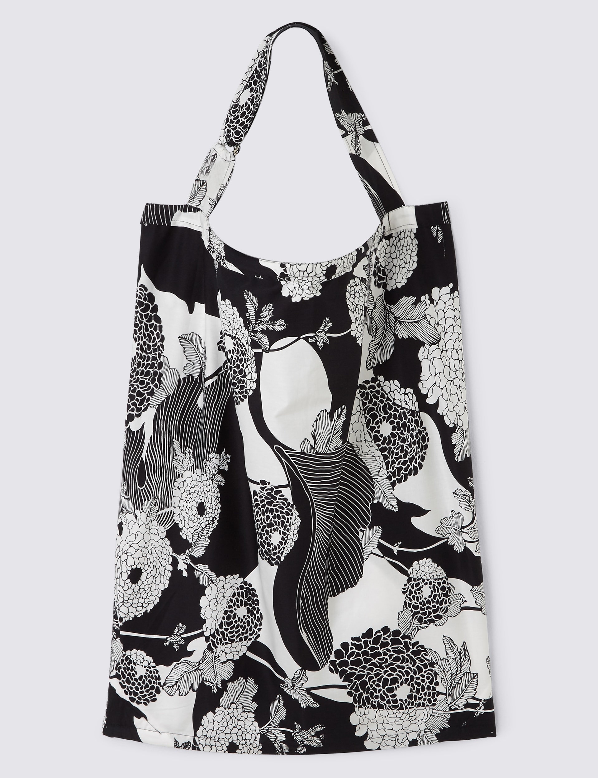 Bébé au Lait Nursing Apron Cover Image 1 of 2