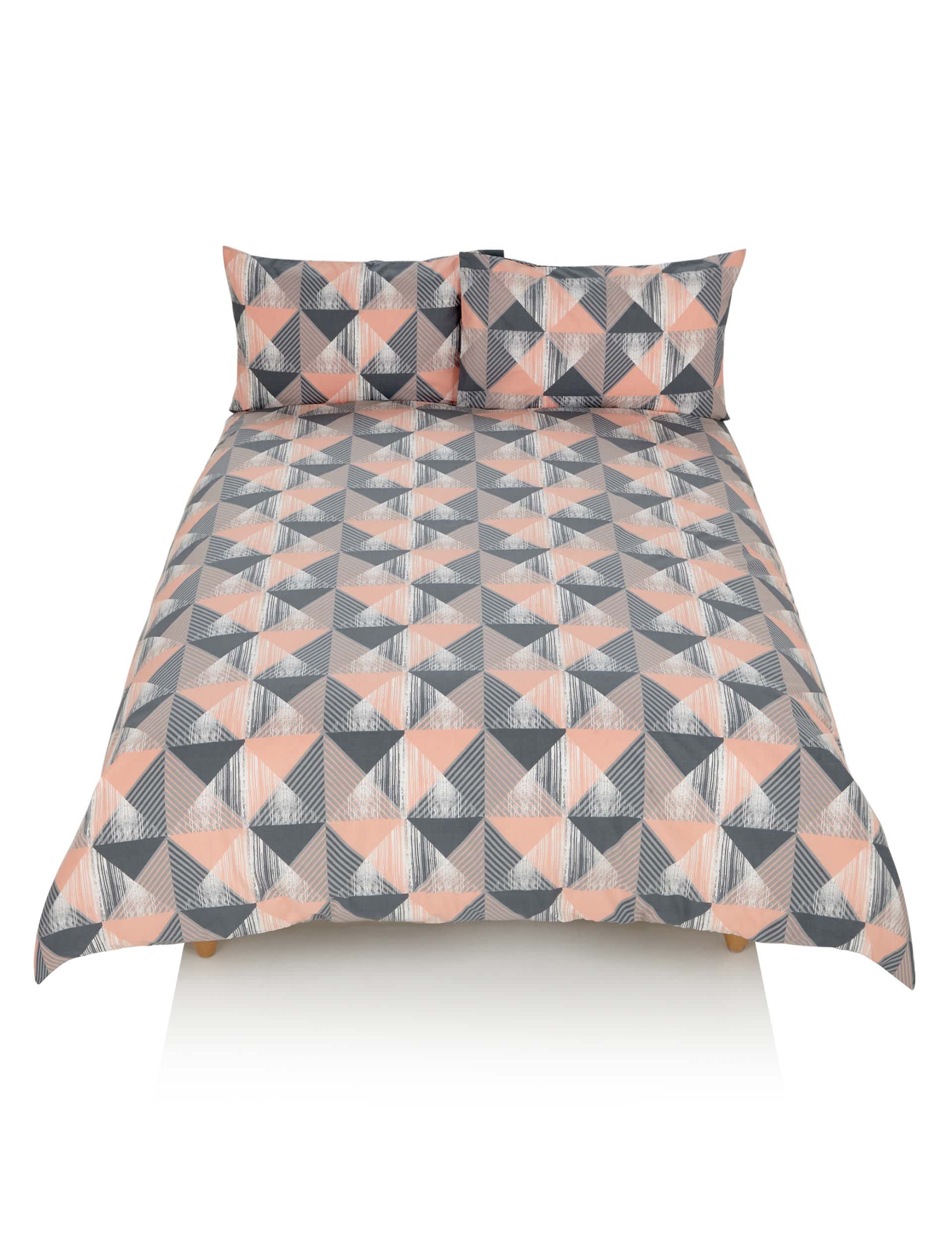2 Geometric Print Bedding Sets Image 2 of 8