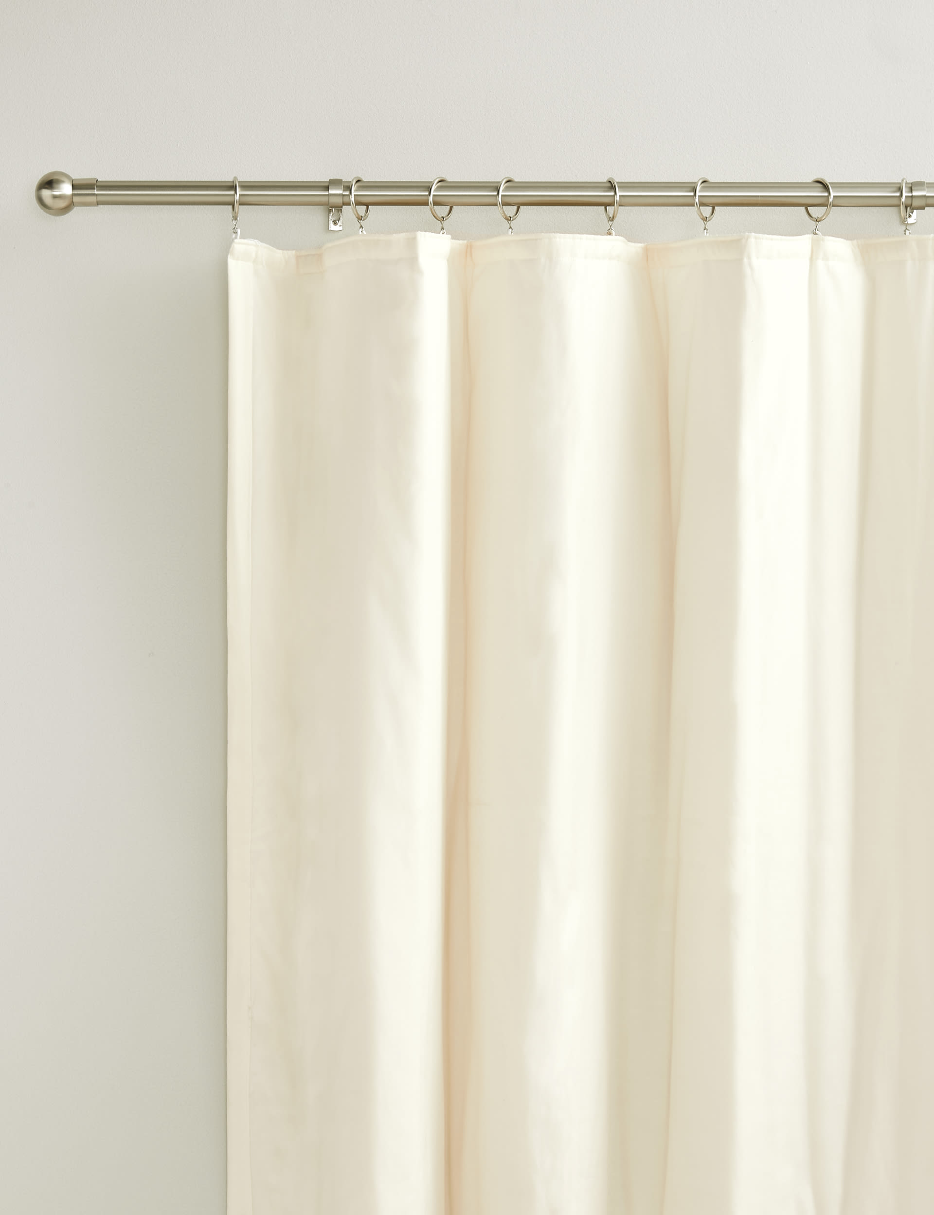 Thinsulate Curtain Lining Image 2 of 3