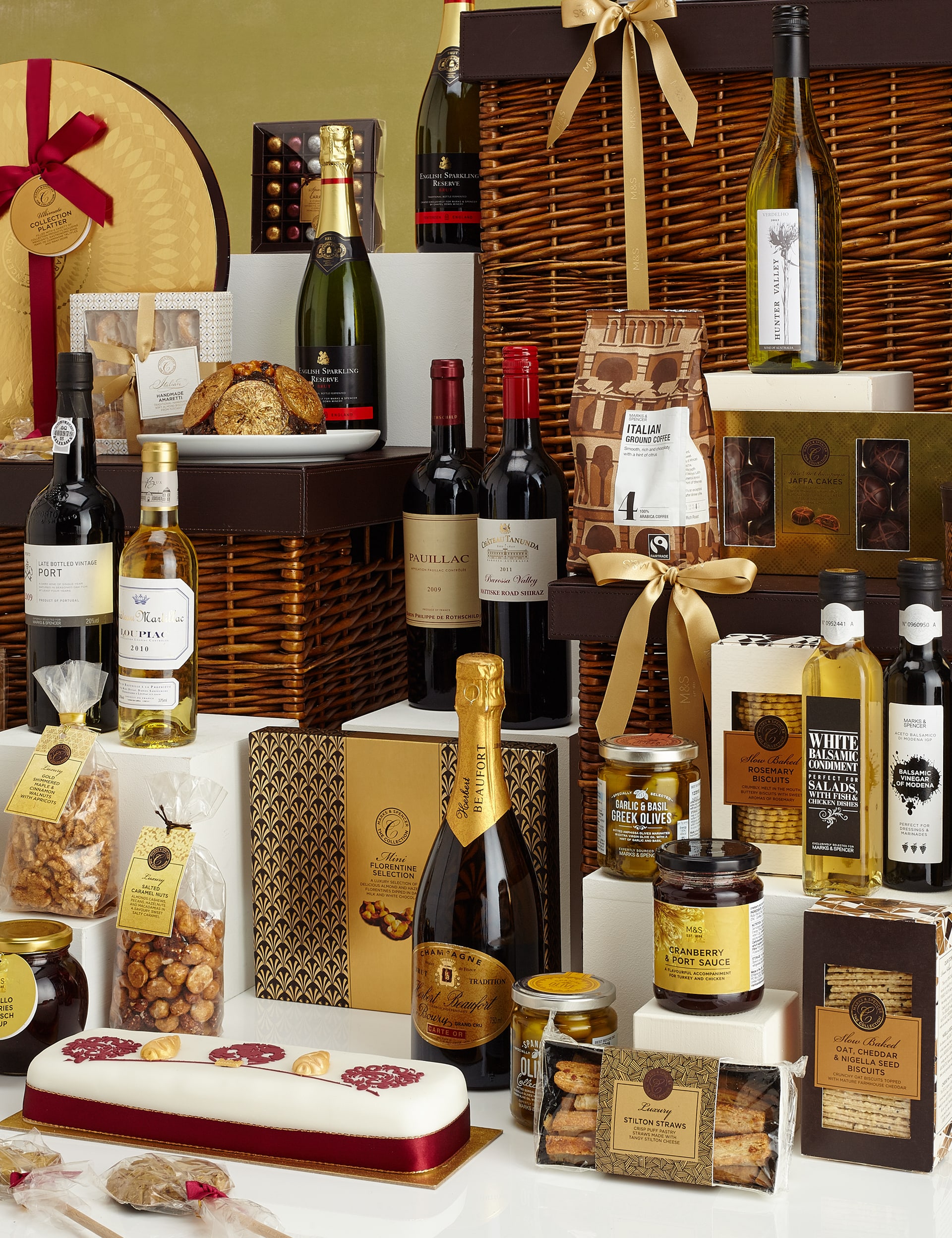 The Collection Ultimate Hamper Image 2 of 7