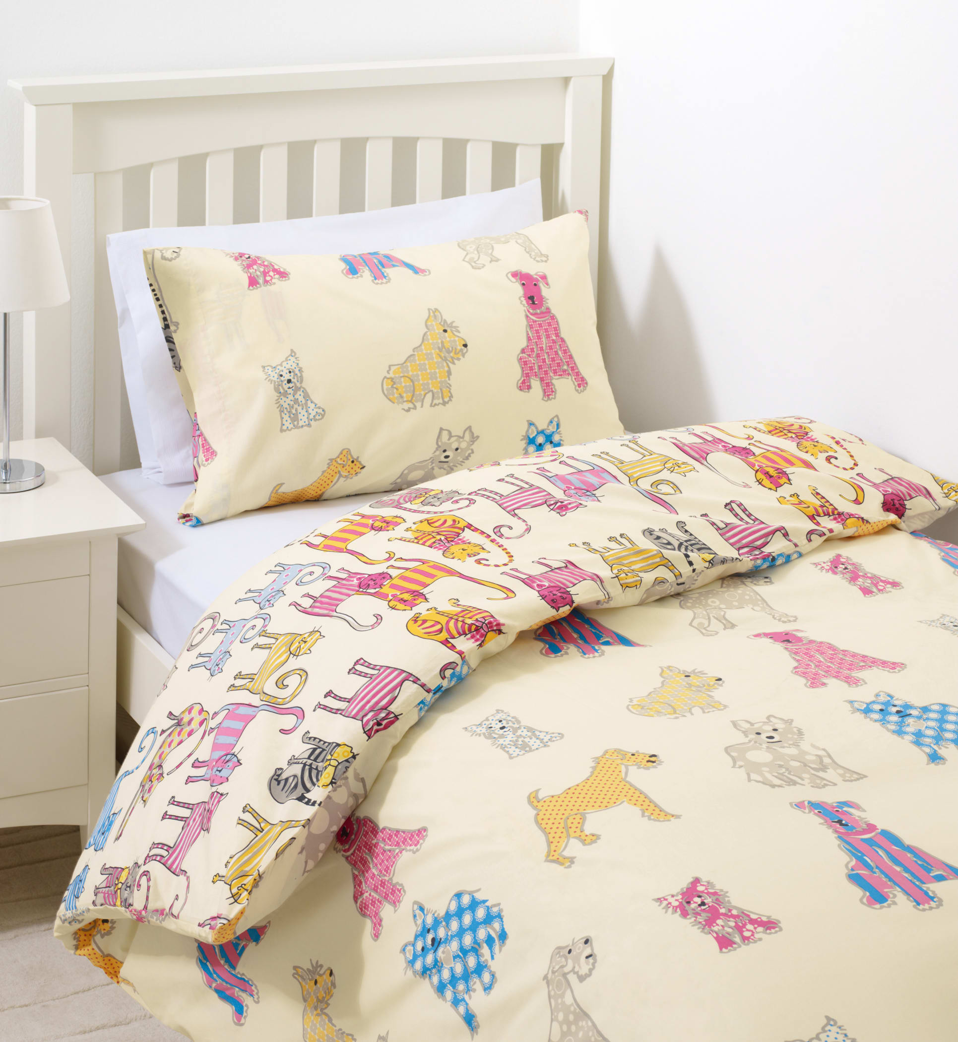 Cats & Dogs Bedding Set Image 1 of 2