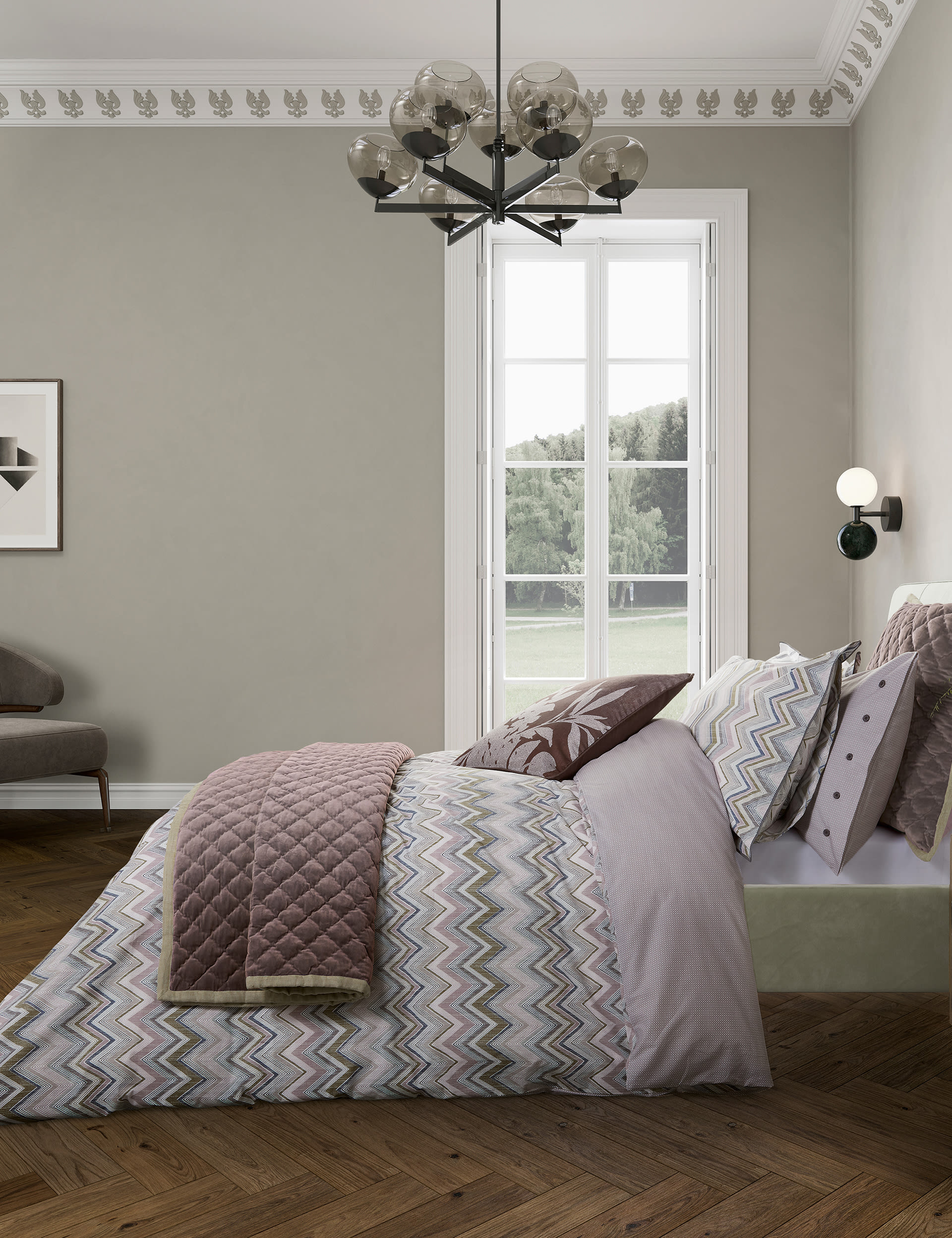 Maitland Crest Black Bedding Set
