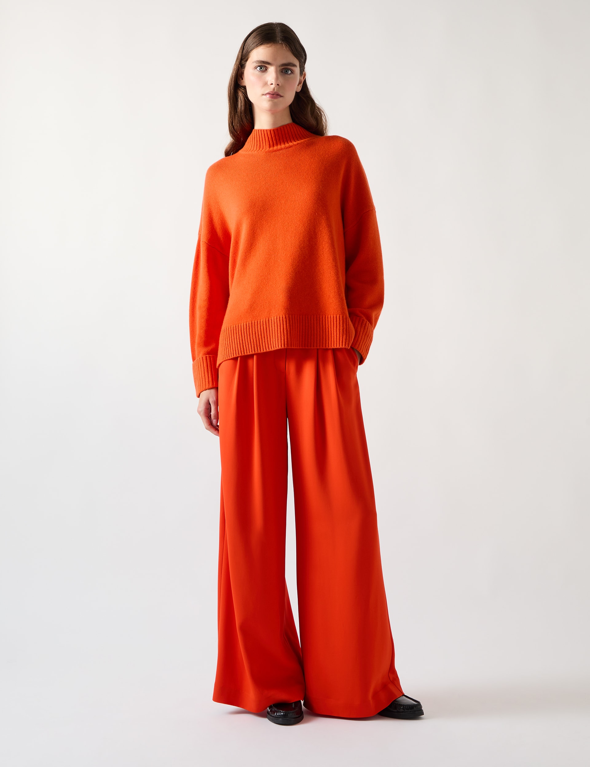 M's The Orange Pants