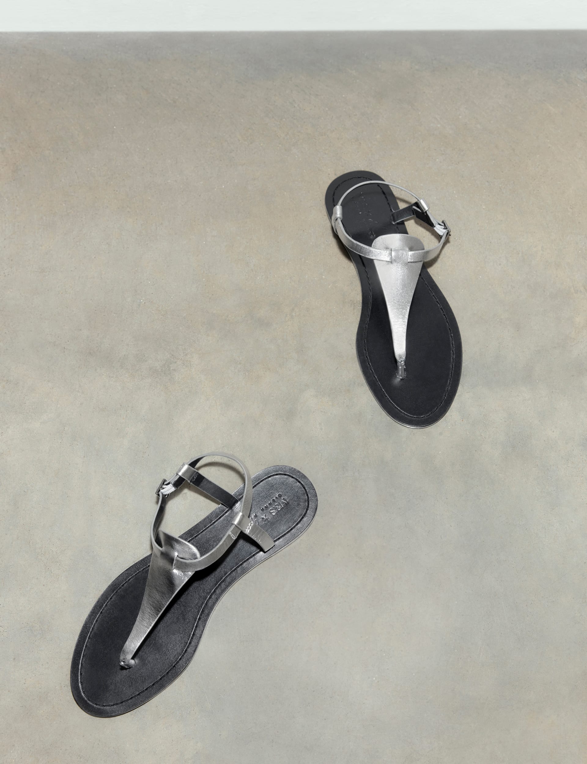 Leather Thong Flat Sandals