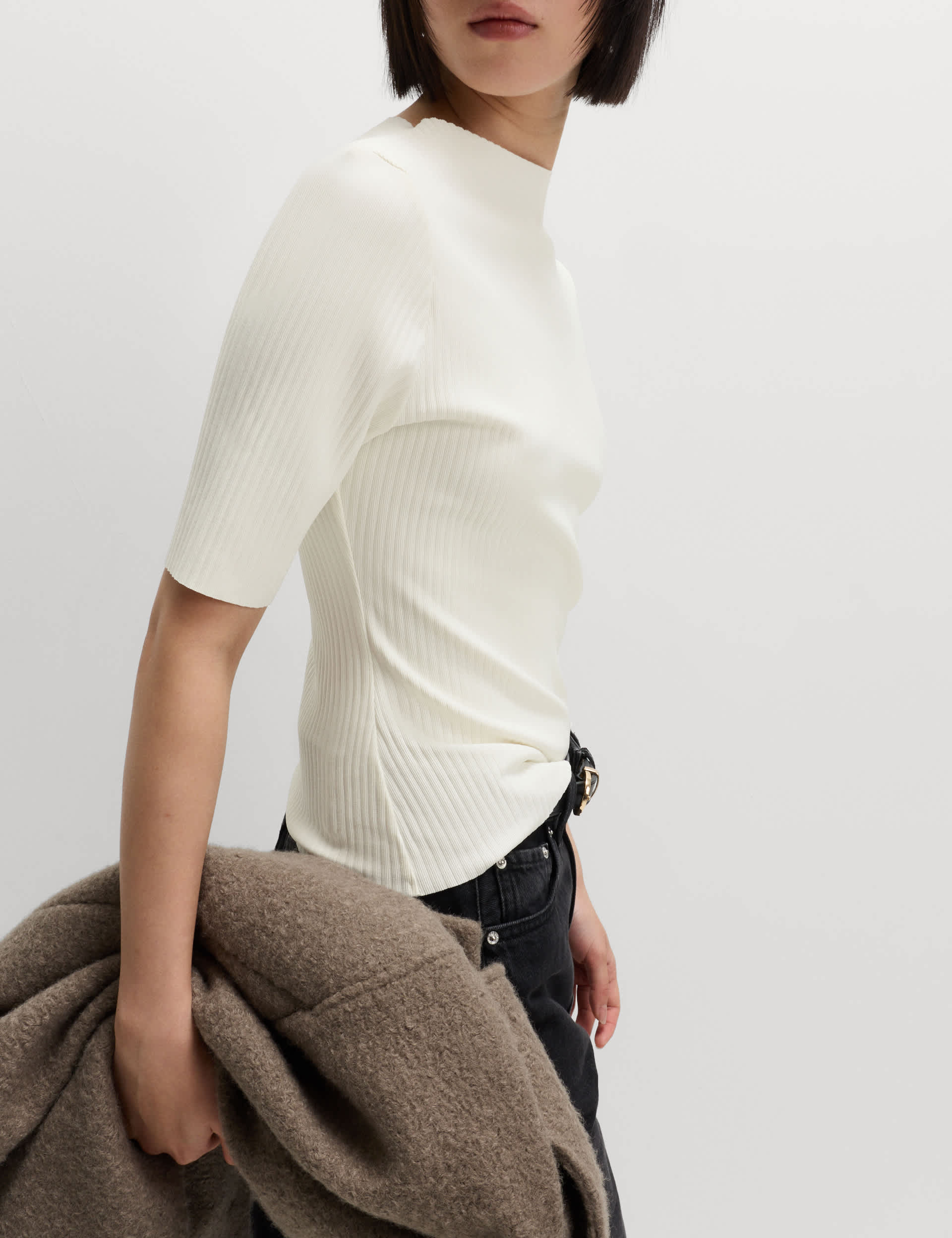 Ribbed Round Neck 3/4 Sleeve Top