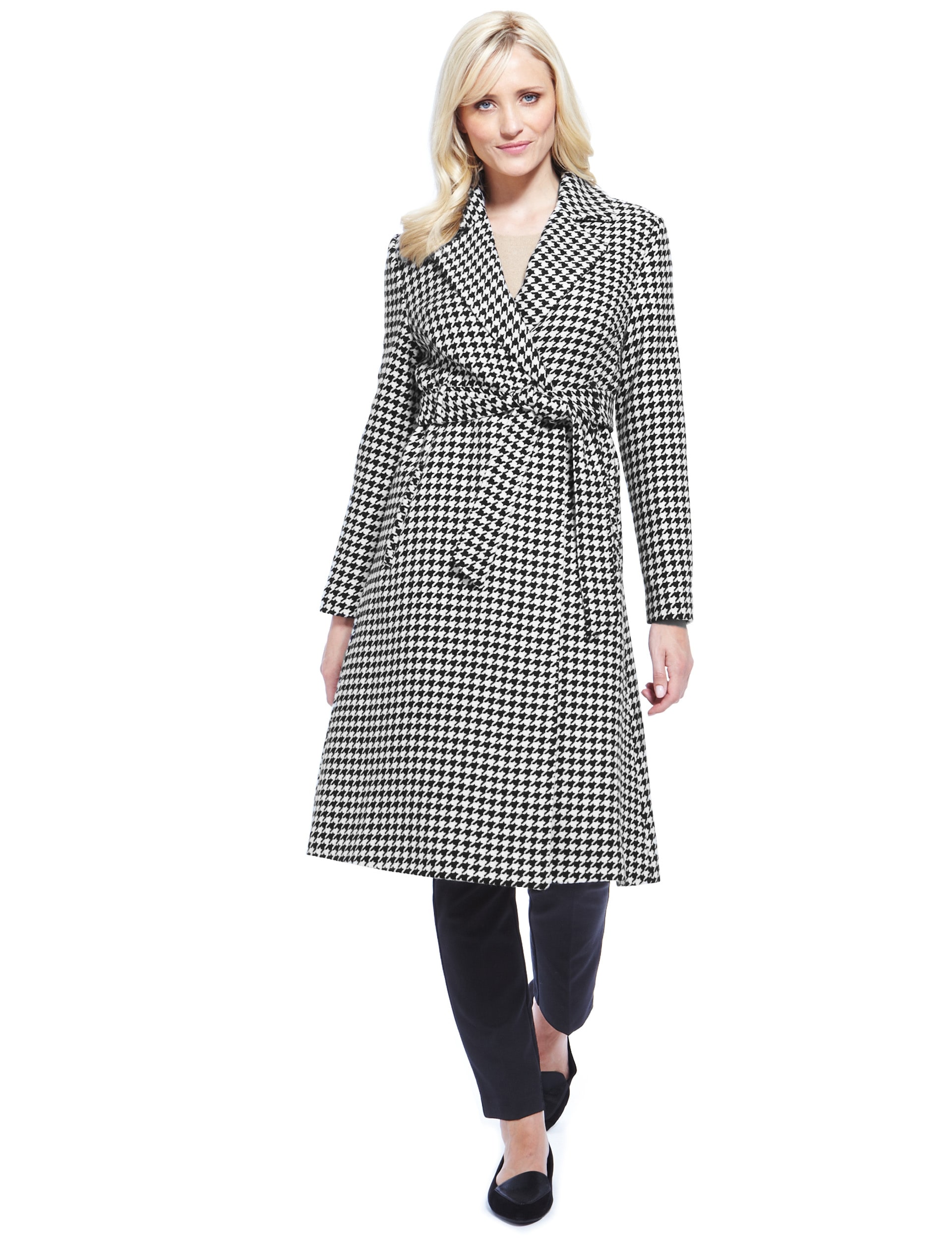 Black and white dogtooth fashion coat