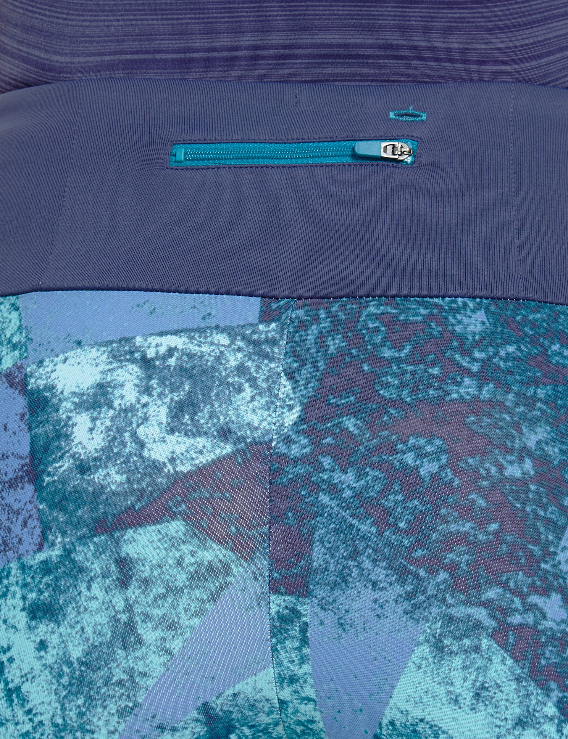 Abstract Print Panelled Cropped Leggings Image 2 of 5