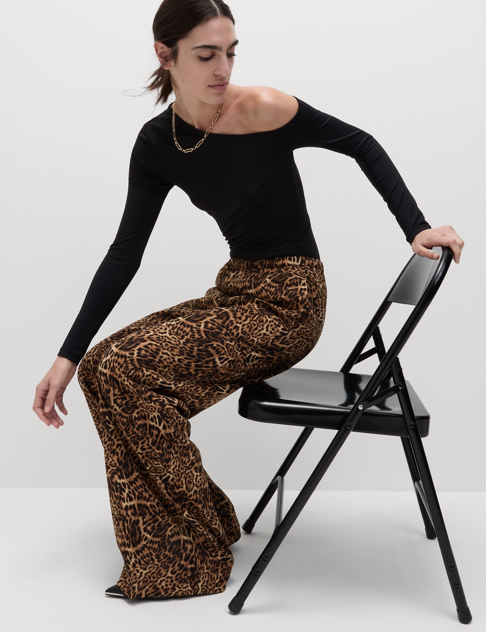 Amfyn Women's Polyester Animal Print Elasticated Trousers (Black - White)