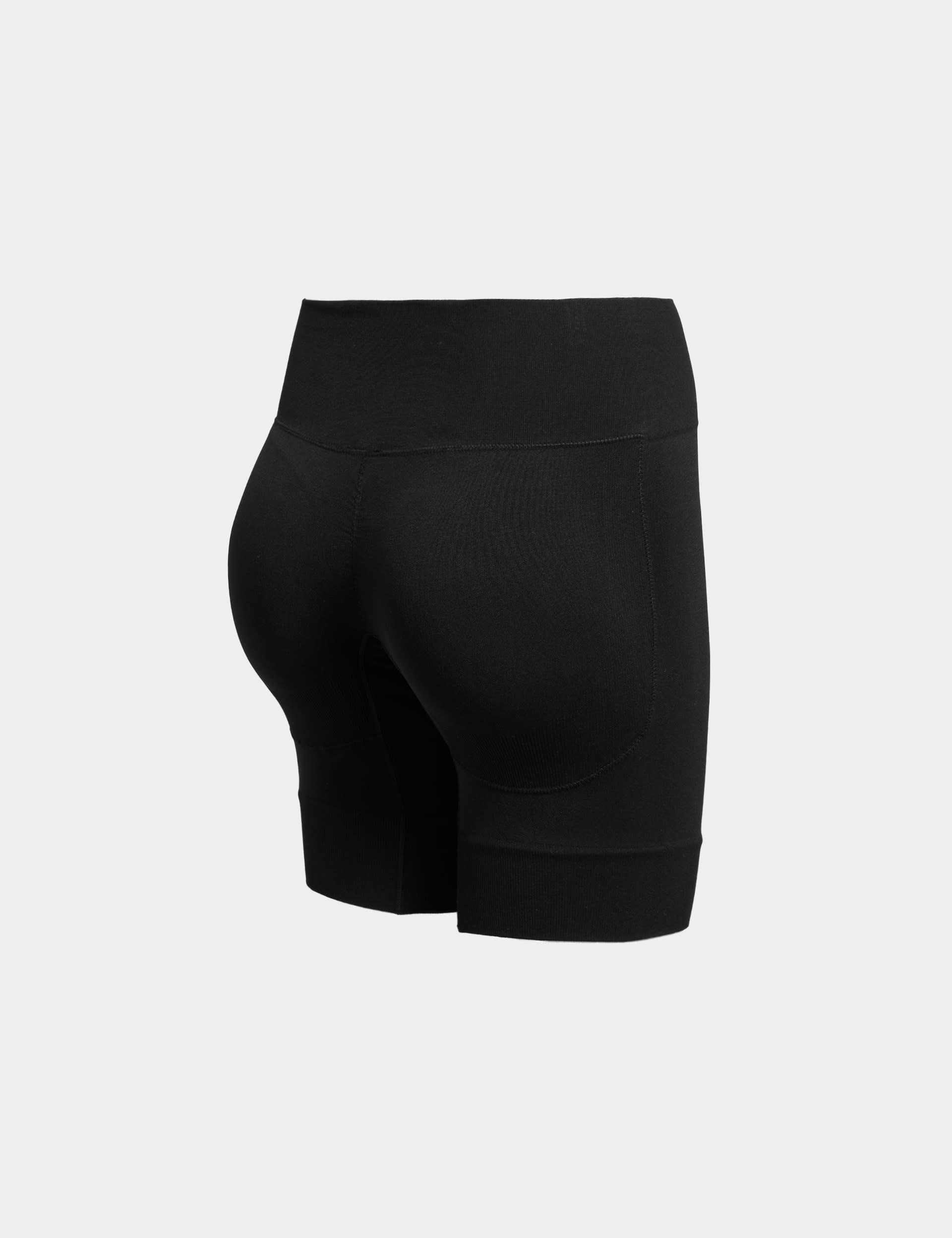 Cool Comfort™ Seamless Bum Boosting Shorts