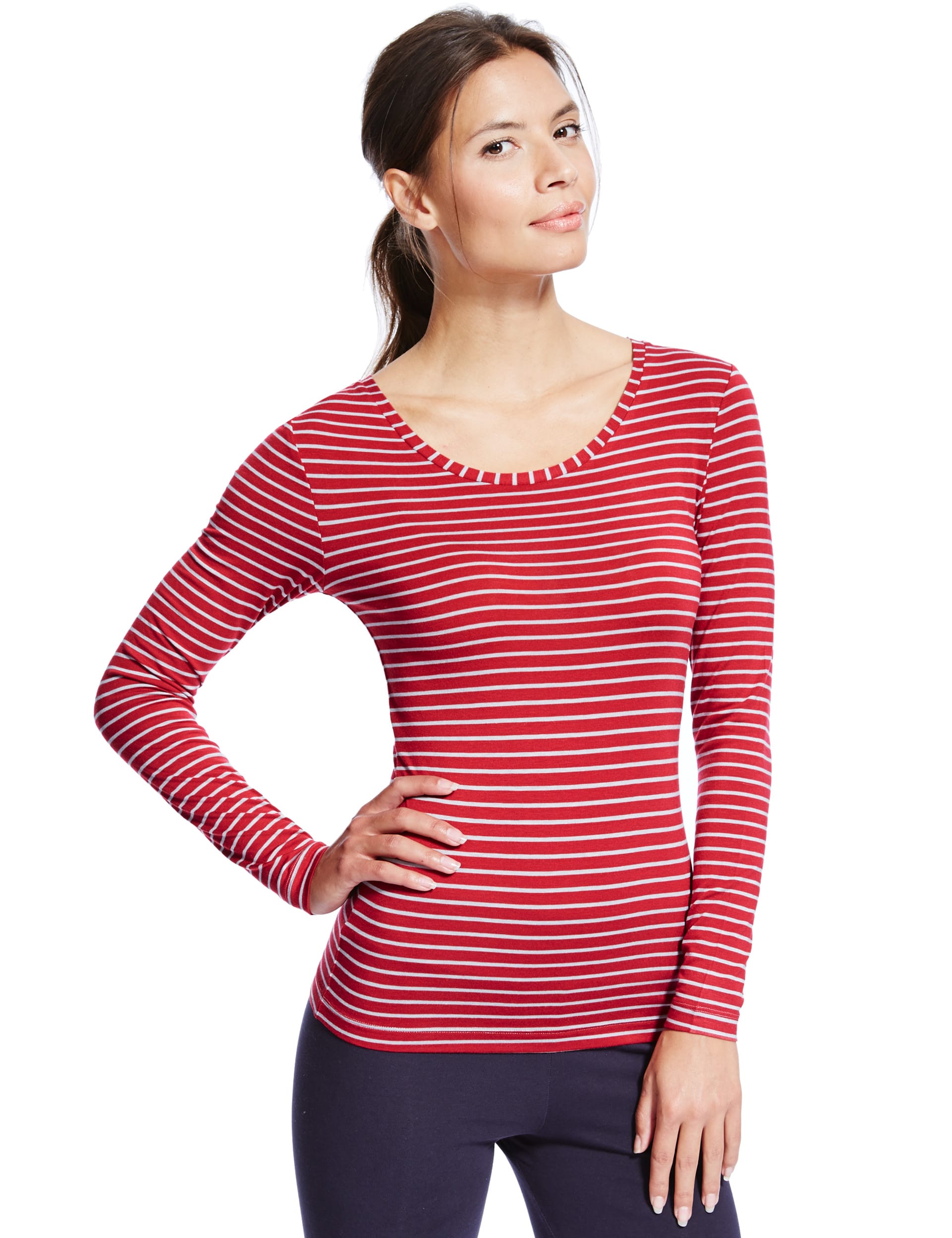 Heatgen™ Printed Long Sleeve Top Image 2 of 3