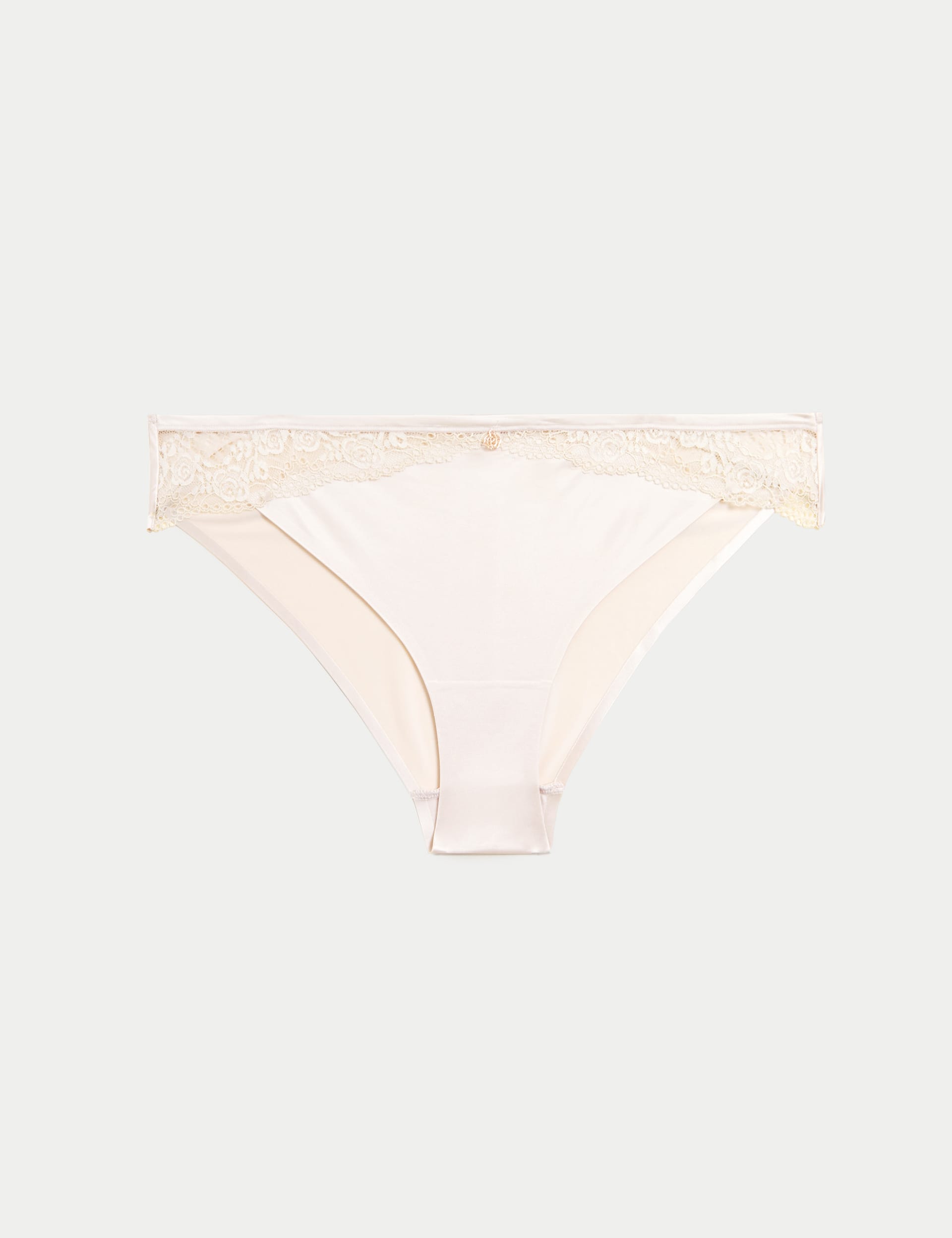 Smoothing No VPL Brazilian Knickers