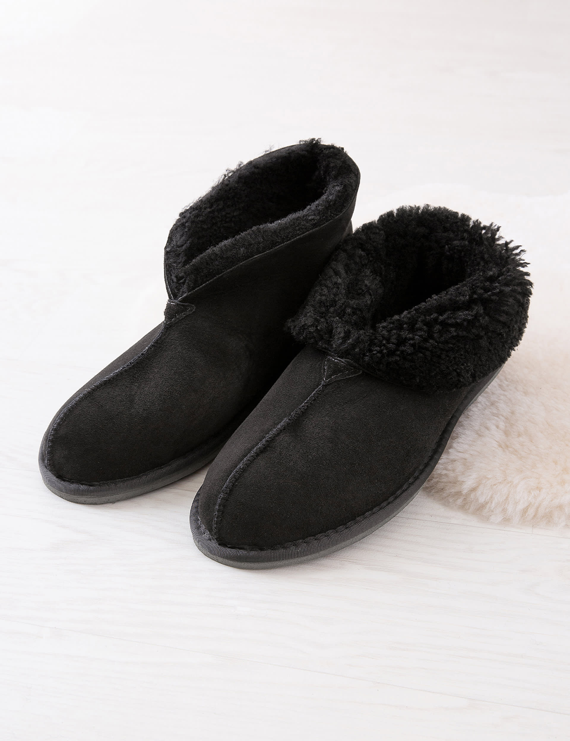 mens sheepskin slipper boots uk