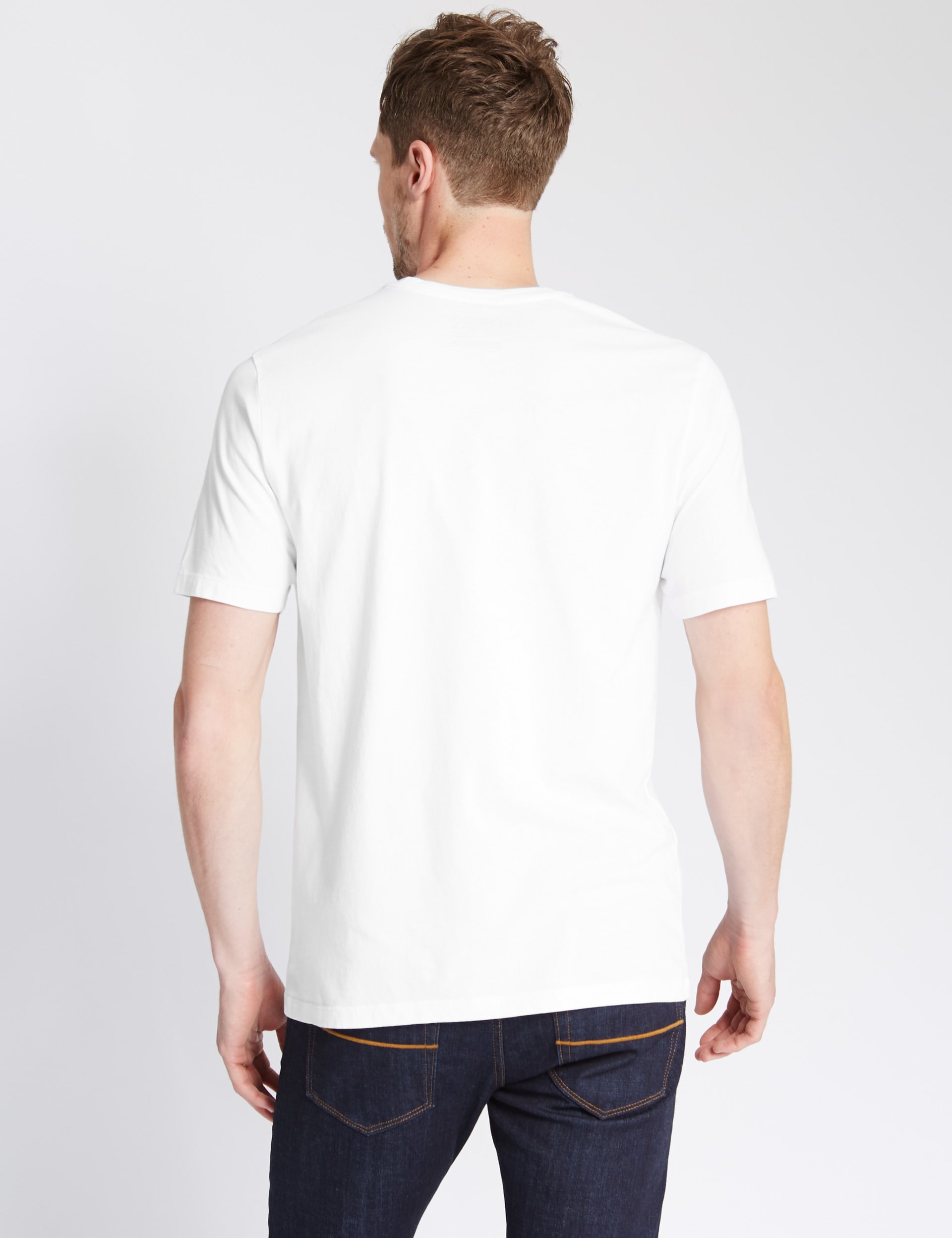 Bobby Moore England Football T-Shirt Image 2 of 4