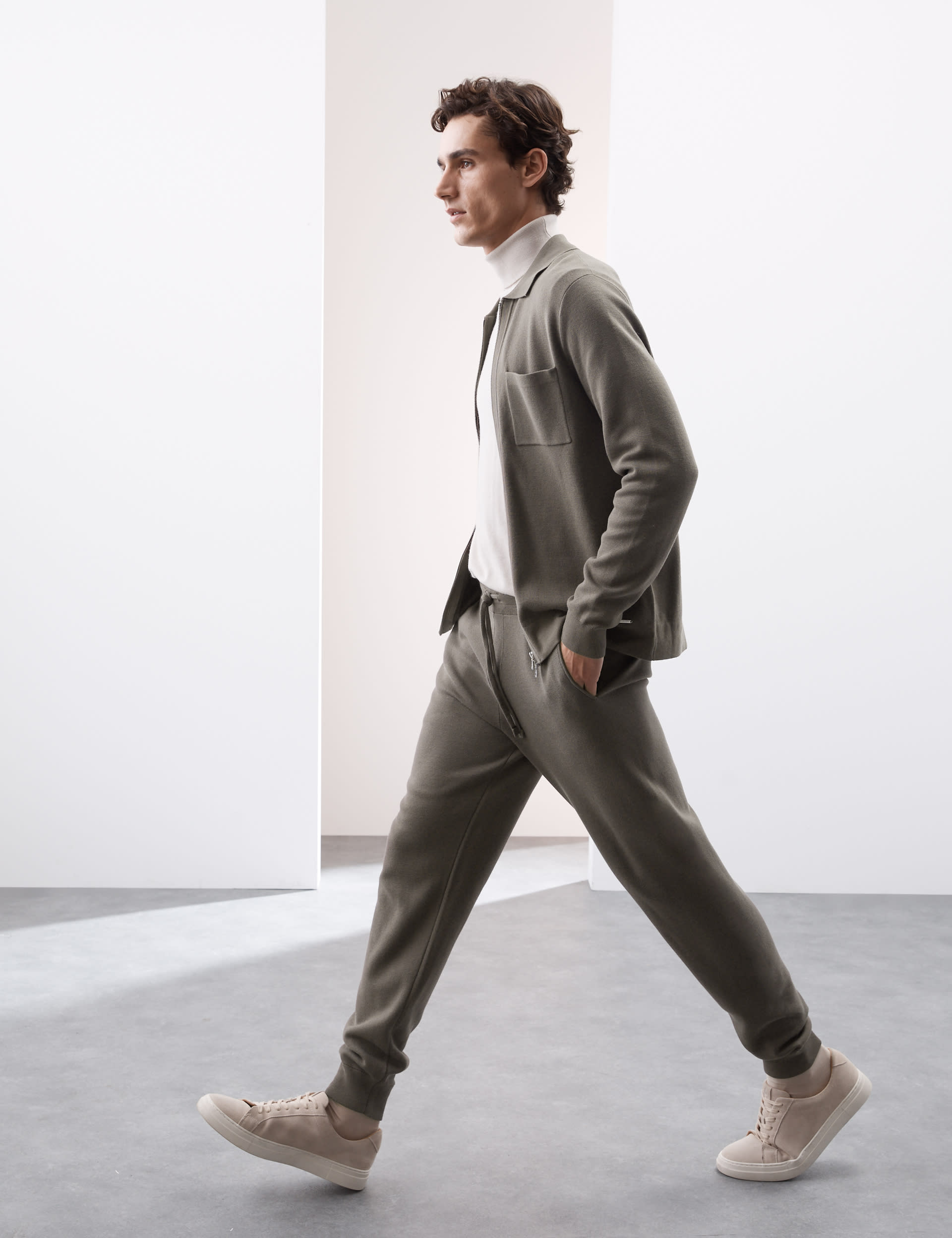 Page 10 - Men’s Autograph Clothing & Accessories at M&S