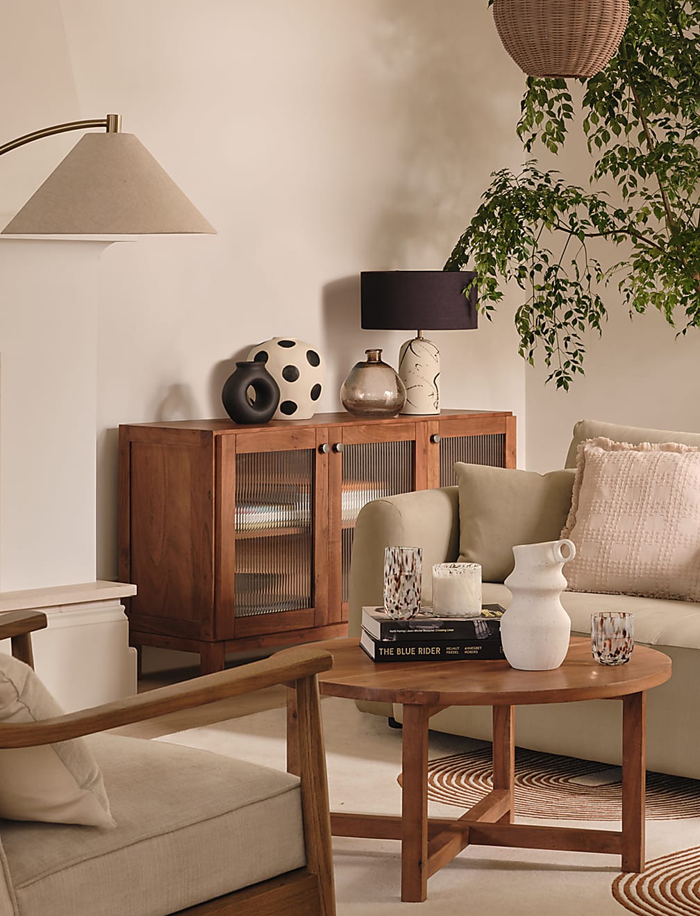 Medium Curved Vase