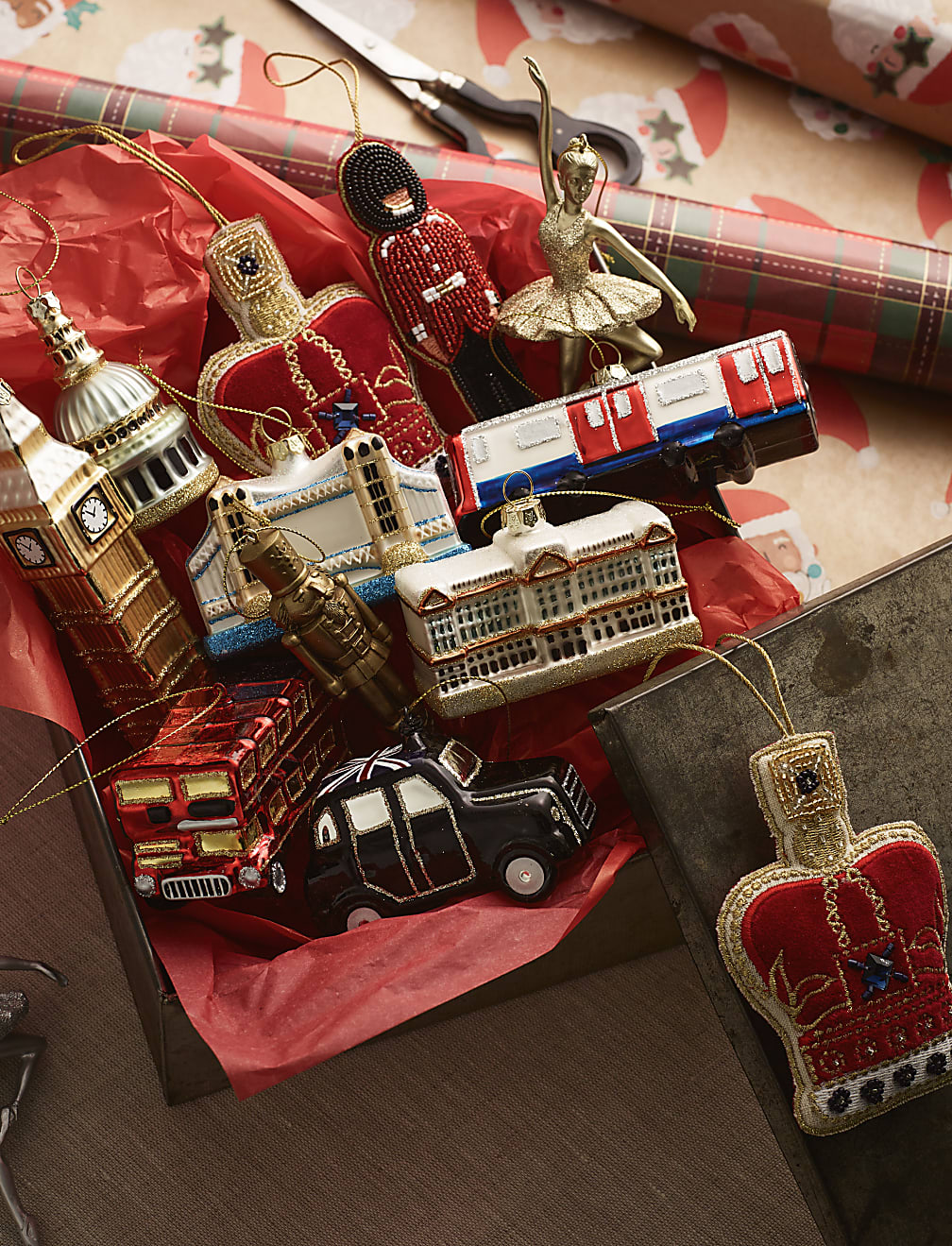 4pk Glitter Glass Hanging London Decorations