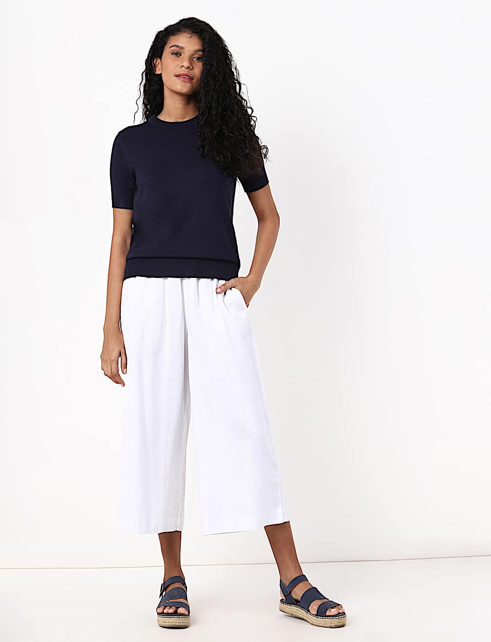Knitted Crew Neck Short Sleeve Top