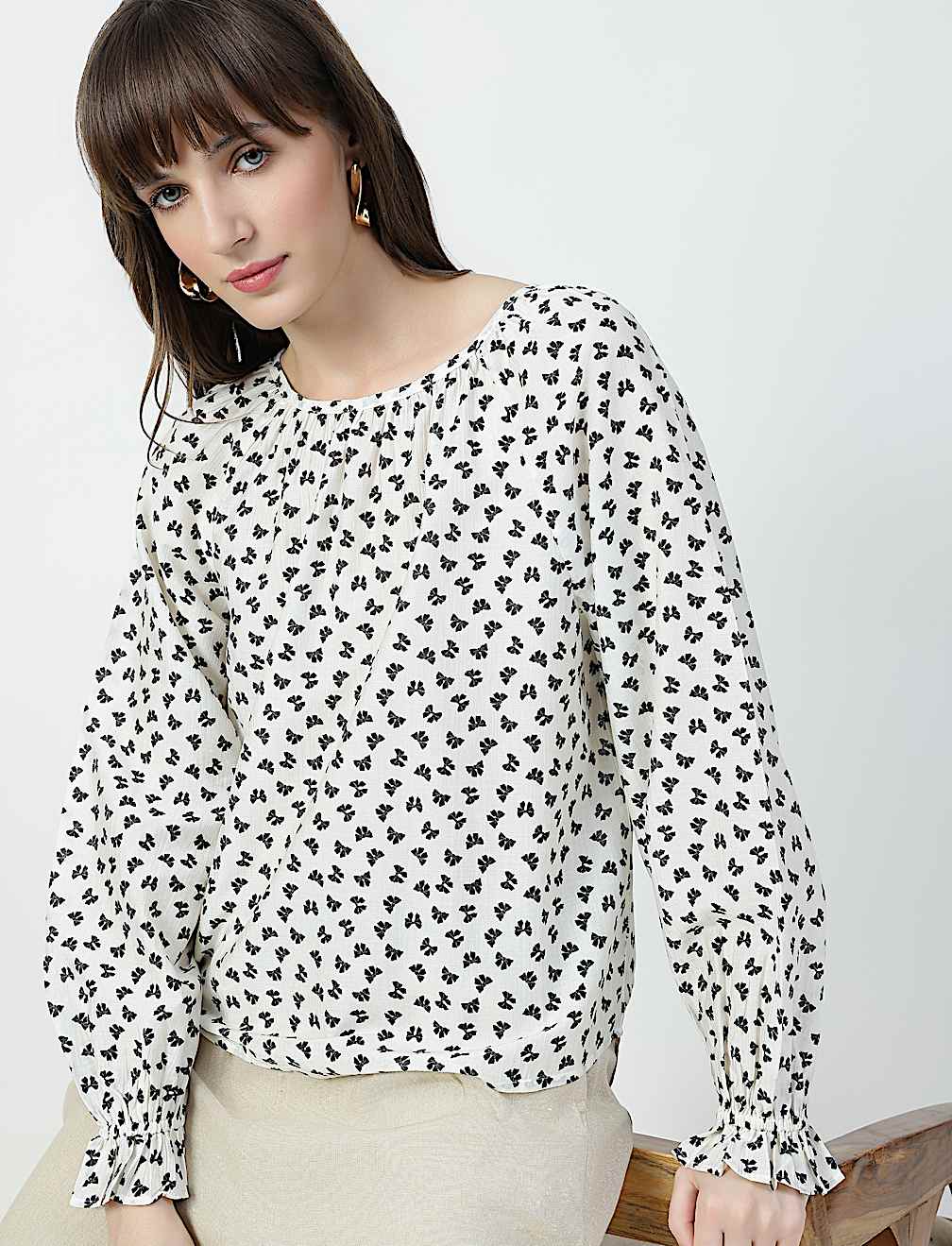 Lyocell Rich Bow Print Round Neck Top