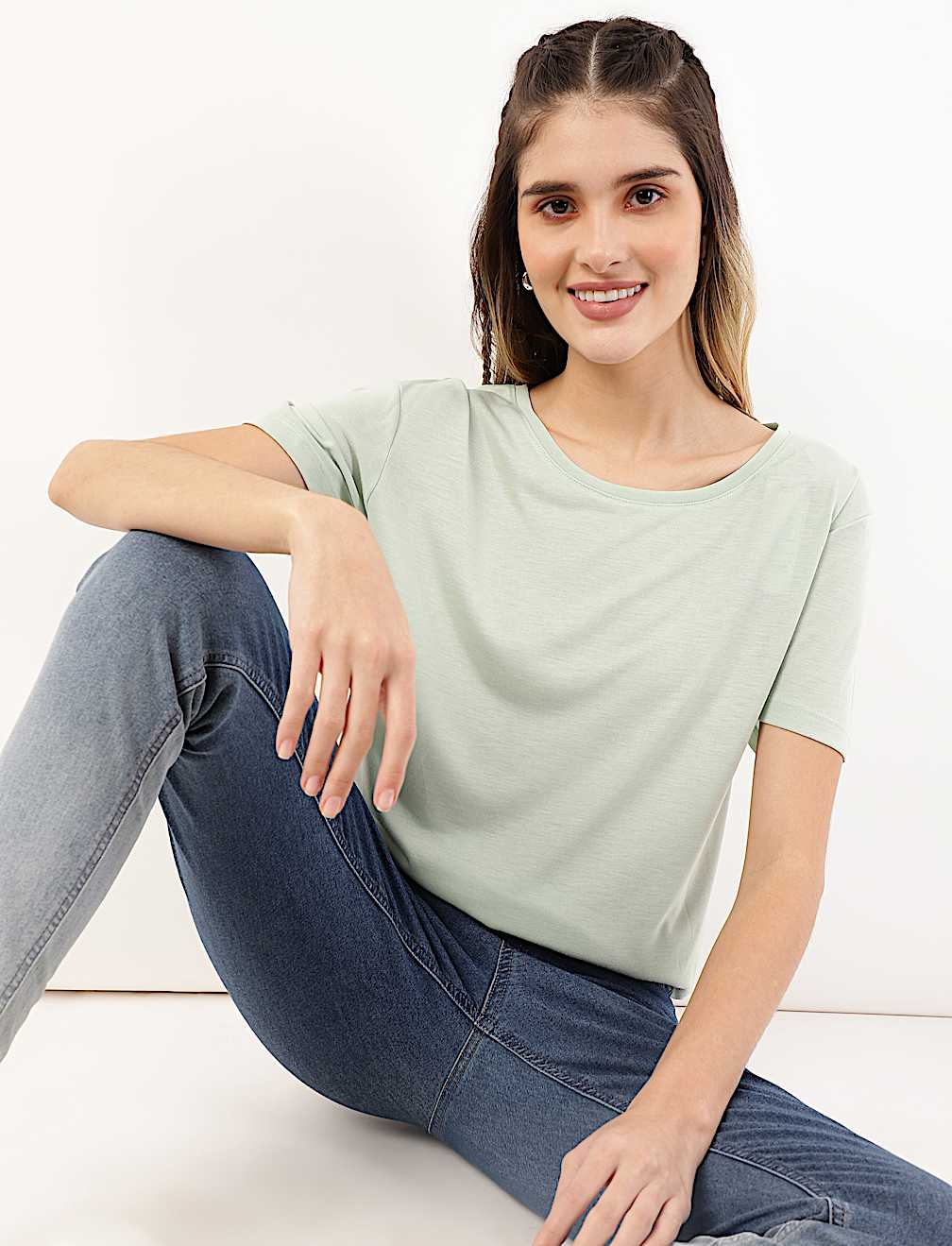 Relaxed Fit Crew Neck Tee