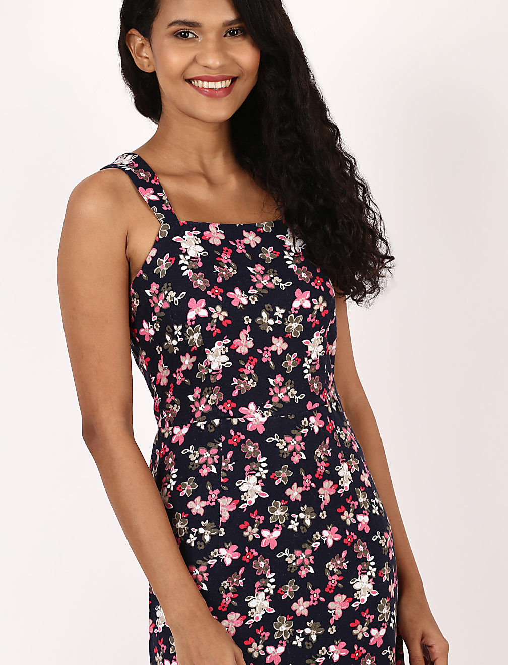 FIT & FLARE STRAP DRESS