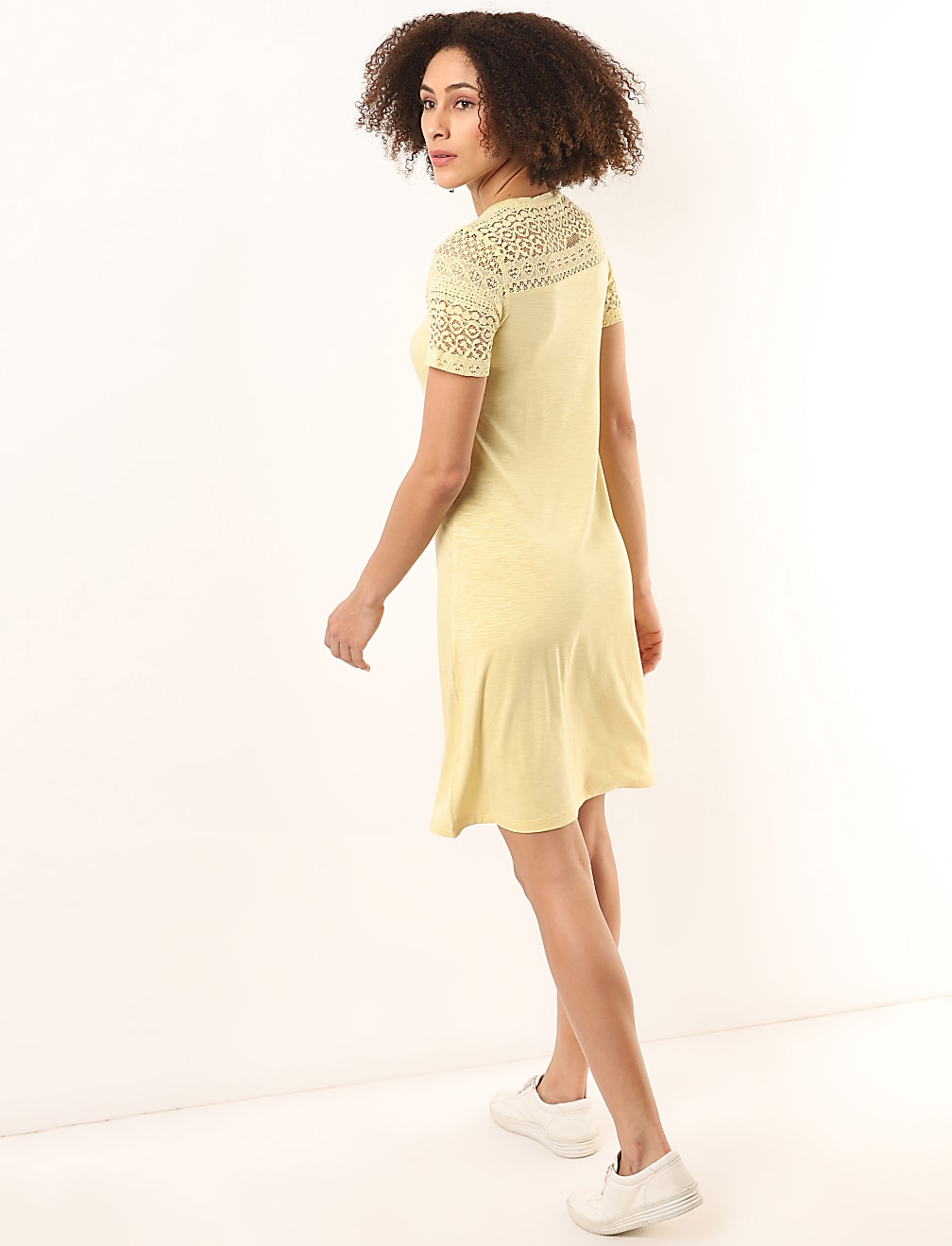 Viscose Mix Lace Patterned Round Neck Dress