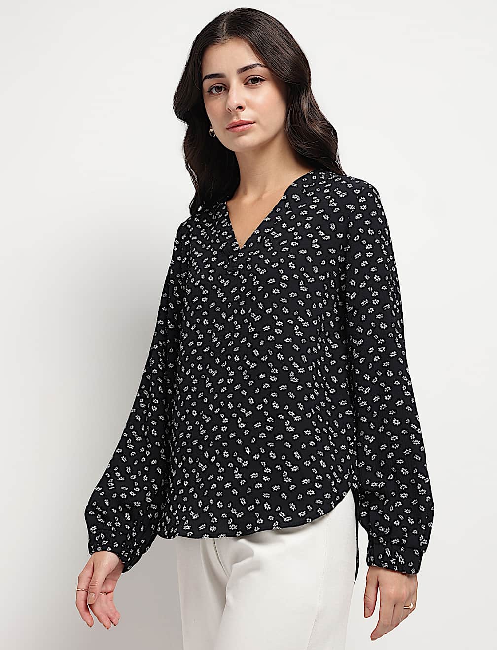 Floral V-Neck Blouson Top