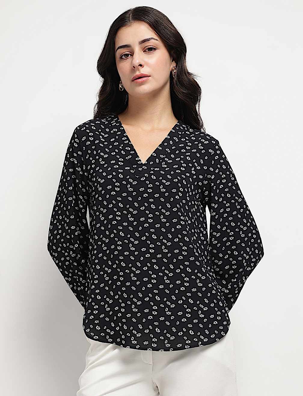 Floral V-Neck Blouson Top