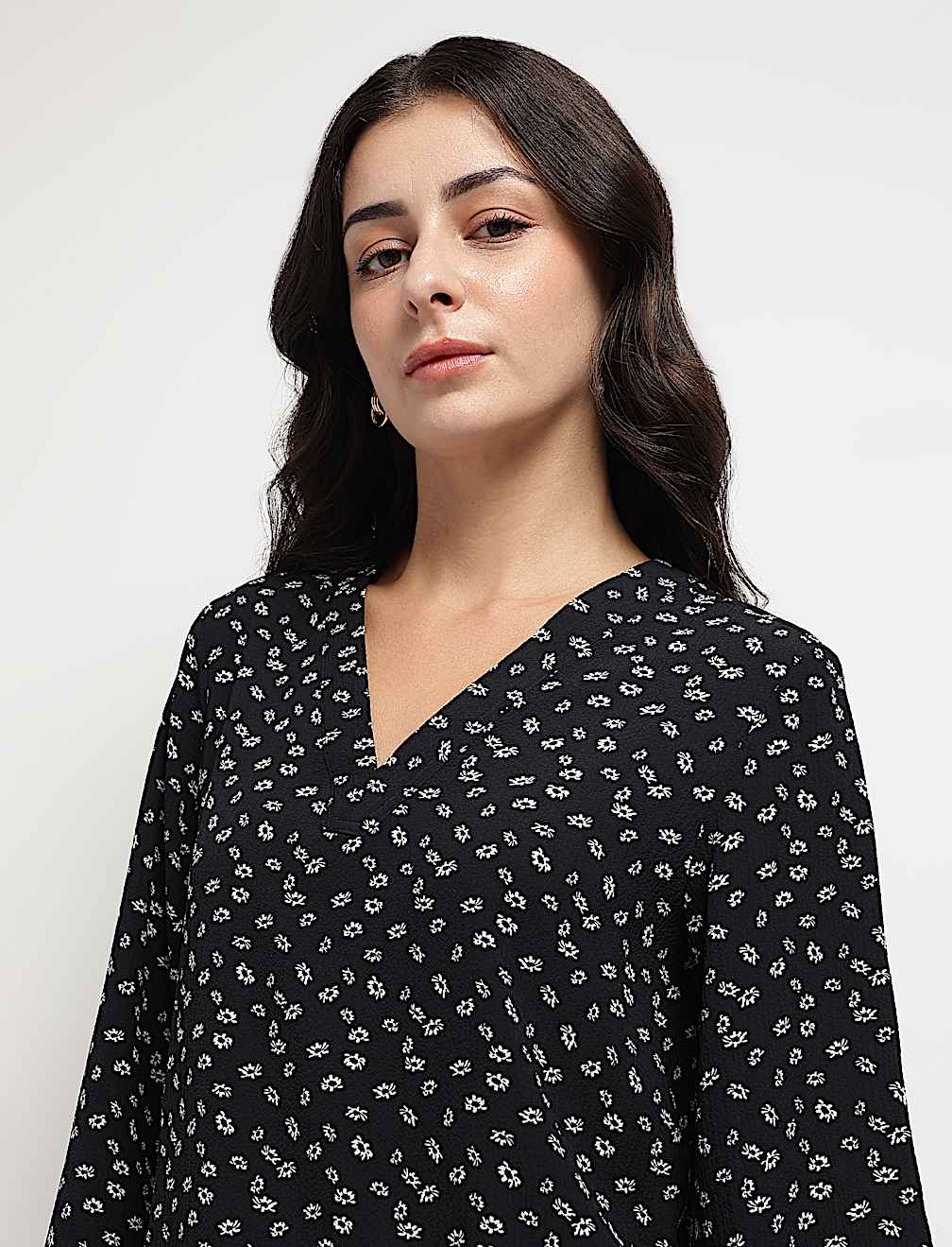 Floral V-Neck Blouson Top