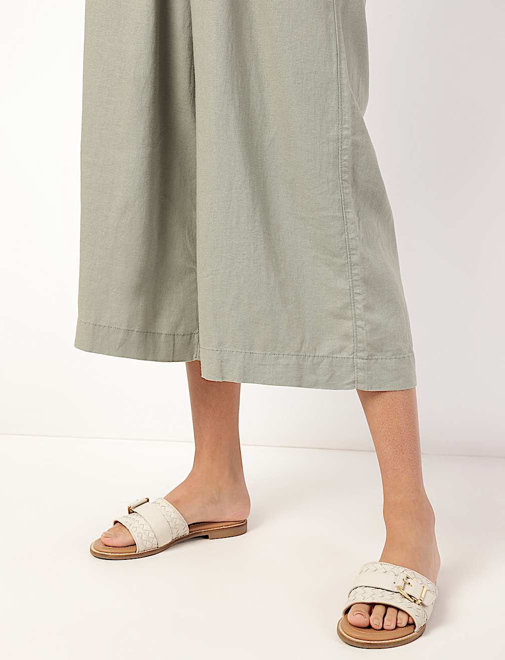 Pure Linen Plain V-Neck Top