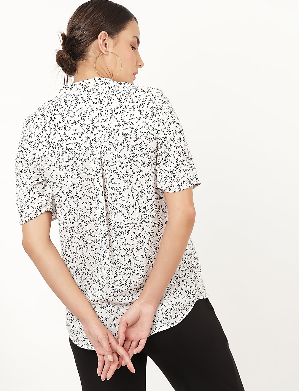 Leaf Printed V-Neck Top