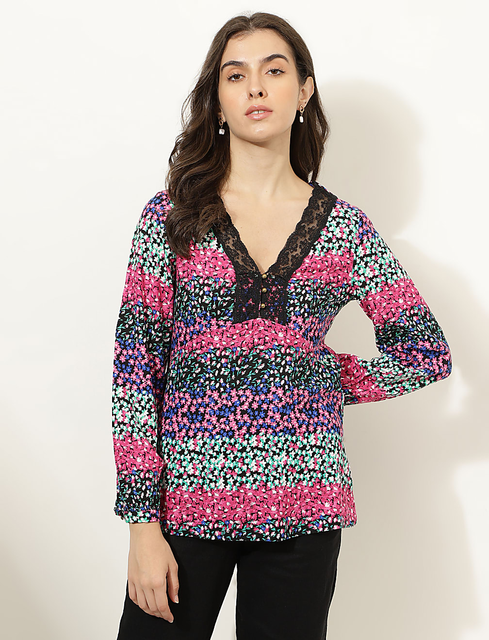 Linen Blend Printed V-Neck Top