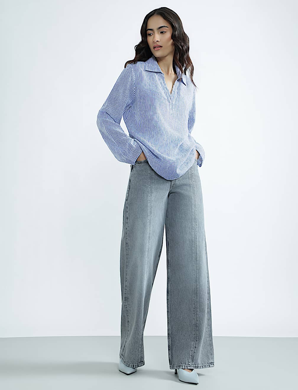 Linen Rich Plain Spread Collar Top