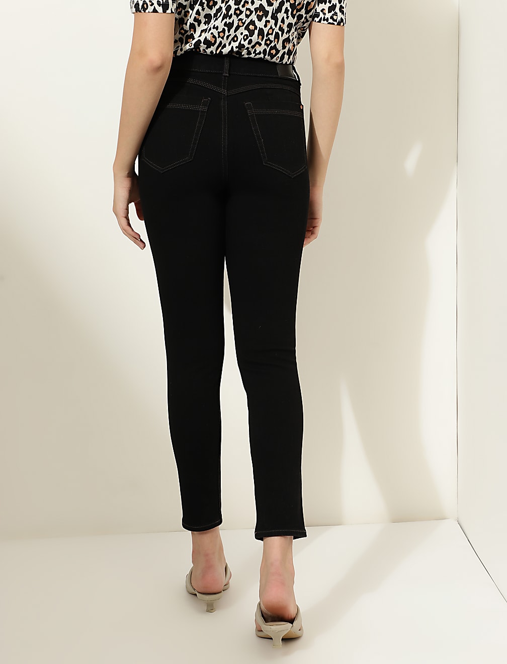 Solid Skinny Fit Jeans