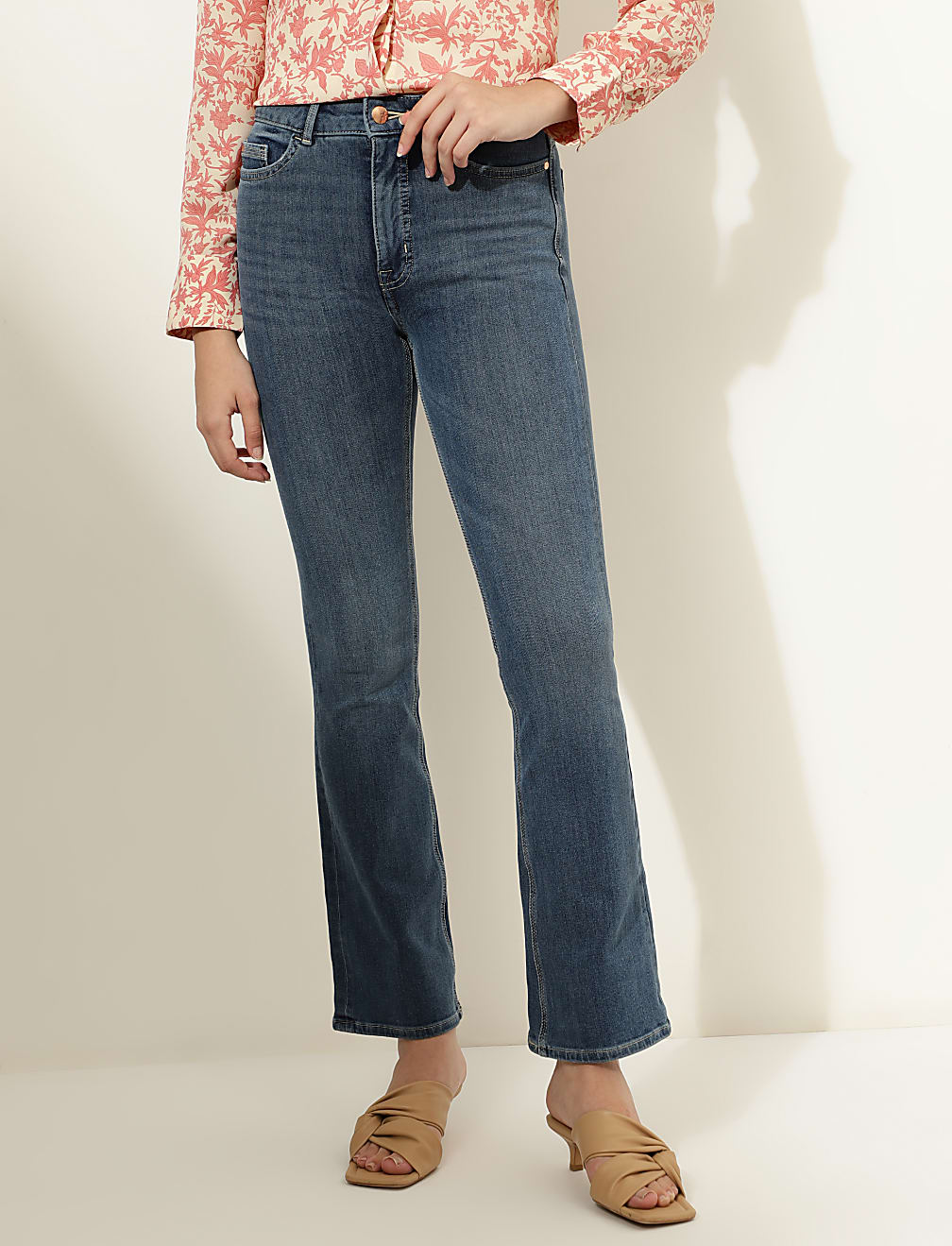 Solid Slim Fit Jeans