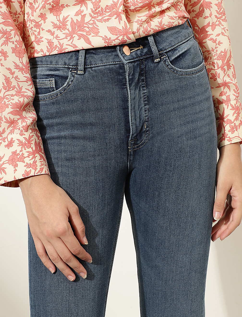 Solid Slim Fit Jeans
